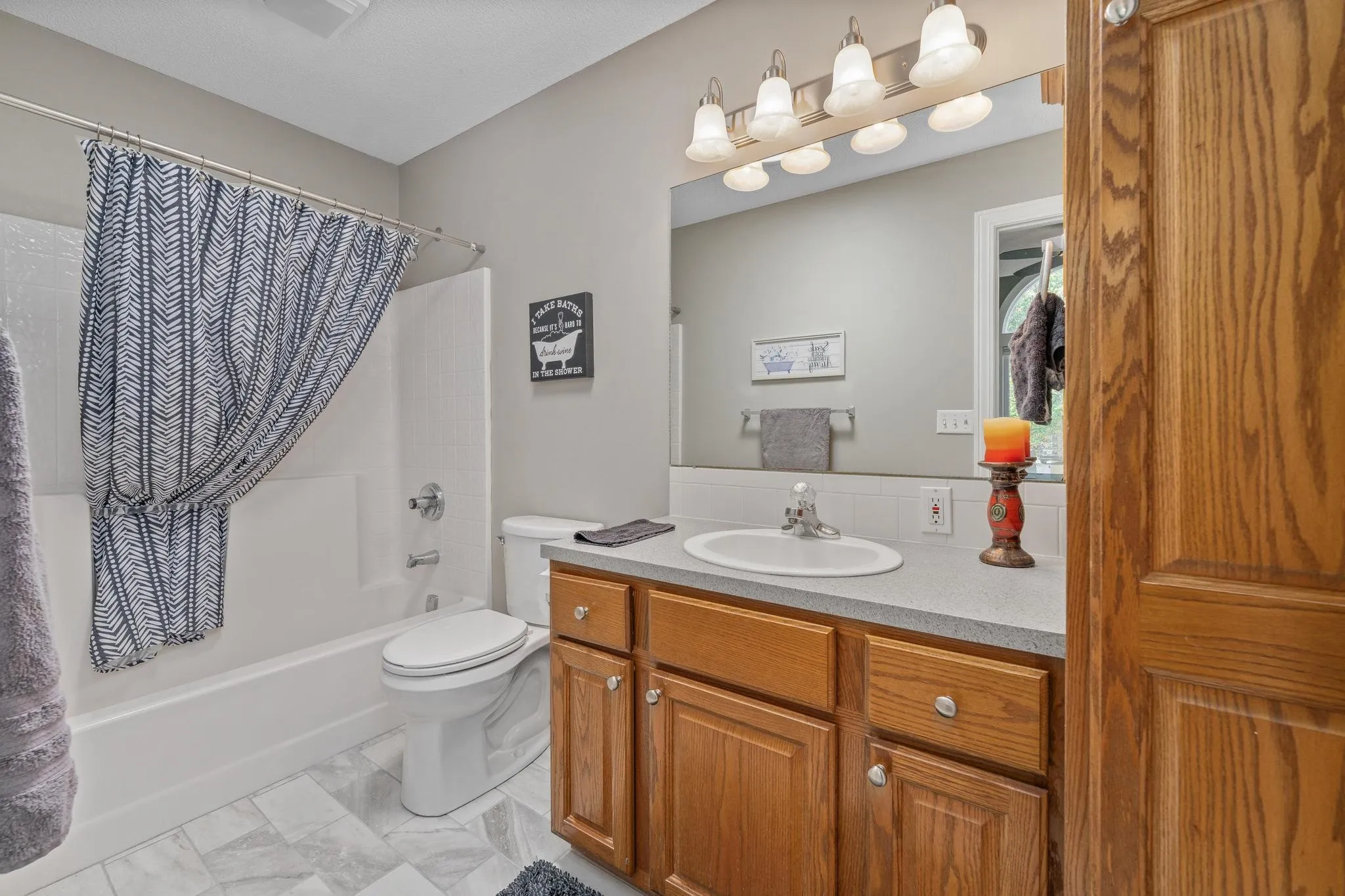 Wichita, Kansas 67204, United States, 4 Bedrooms Bedrooms, ,5 BathroomsBathrooms,Residential,Active,232155