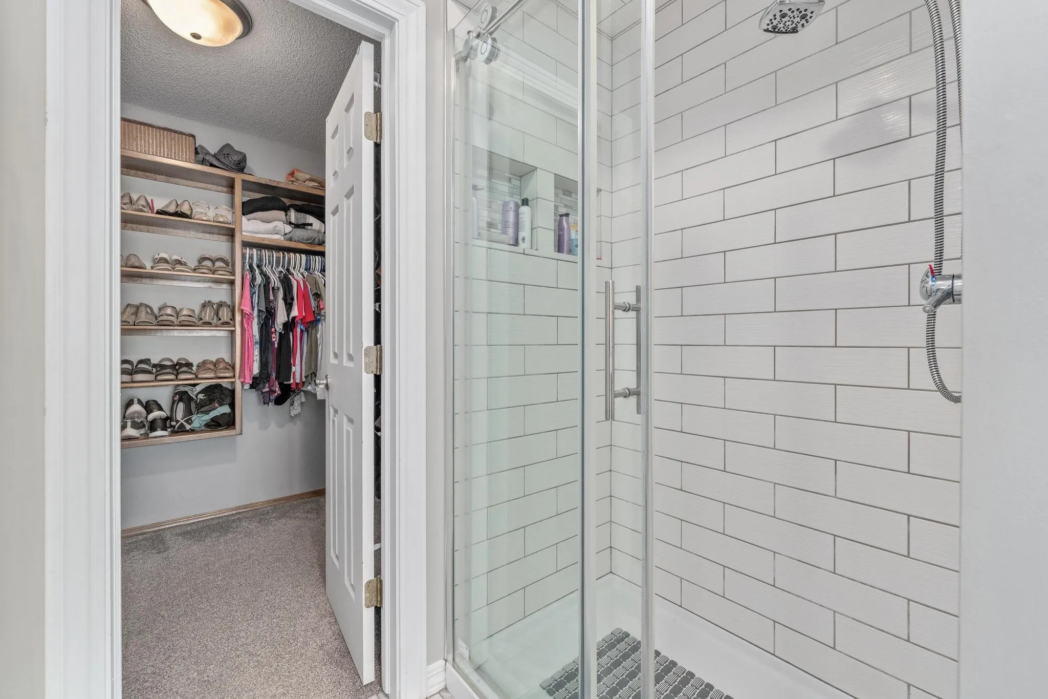 Wichita, Kansas 67204, United States, 4 Bedrooms Bedrooms, ,5 BathroomsBathrooms,Residential,Active,232155