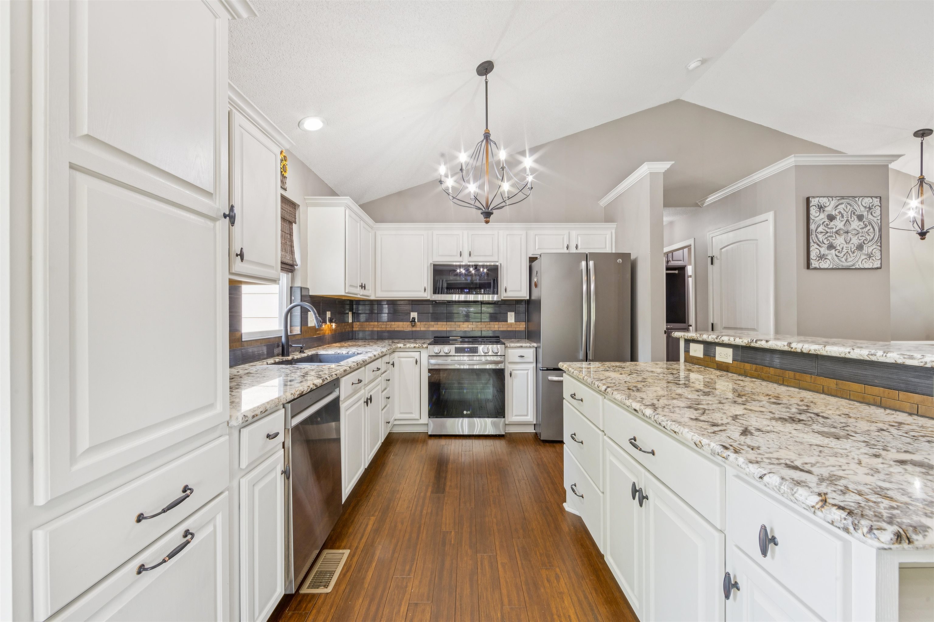 6401 W Clear Meadow St, Wichita, Kansas image 10