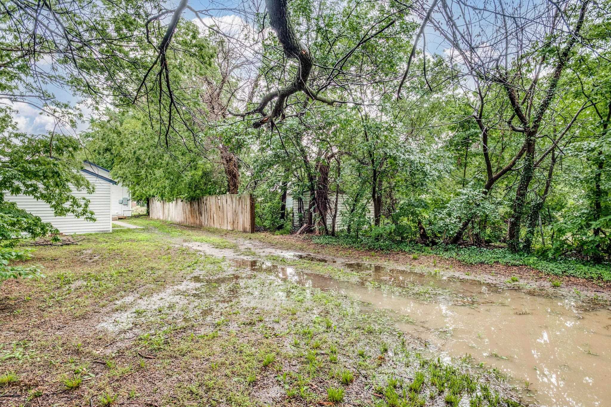1126 E Avenue B, Hutchinson, Kansas image 31