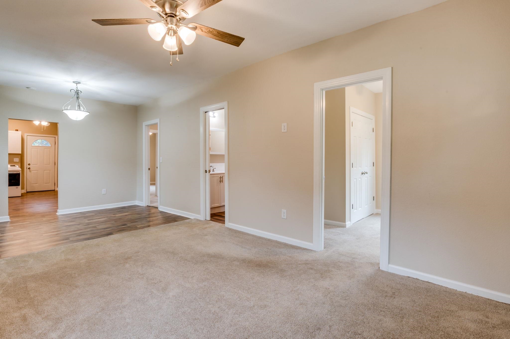 1126 E Avenue B, Hutchinson, Kansas image 10