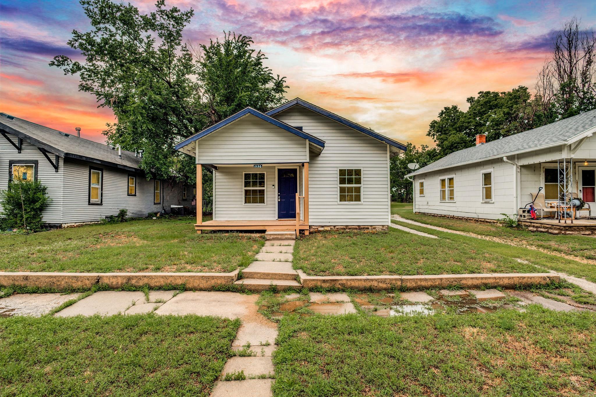 1126 E Avenue B, Hutchinson, Kansas image 1