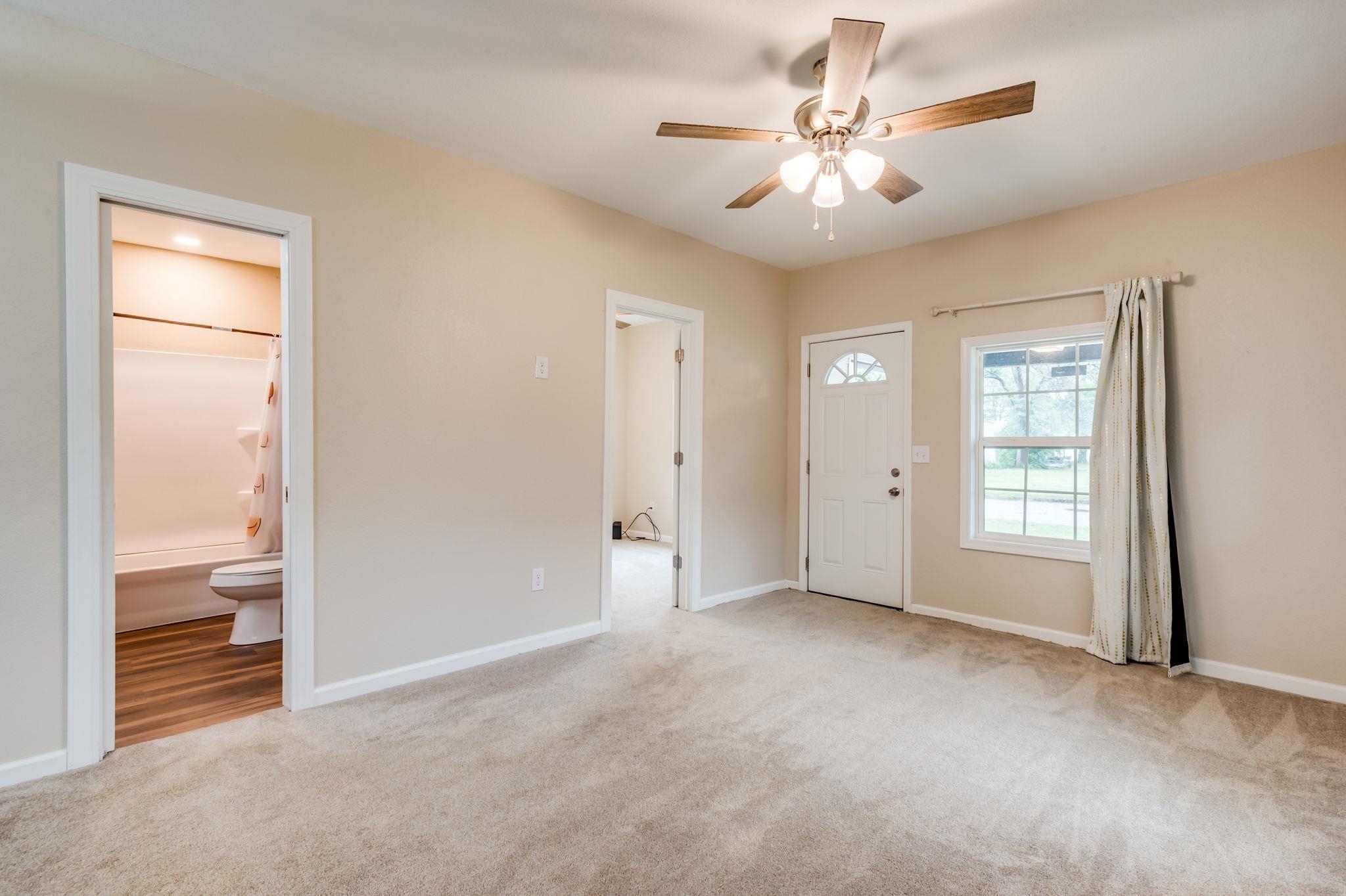 1126 E Avenue B, Hutchinson, Kansas image 9