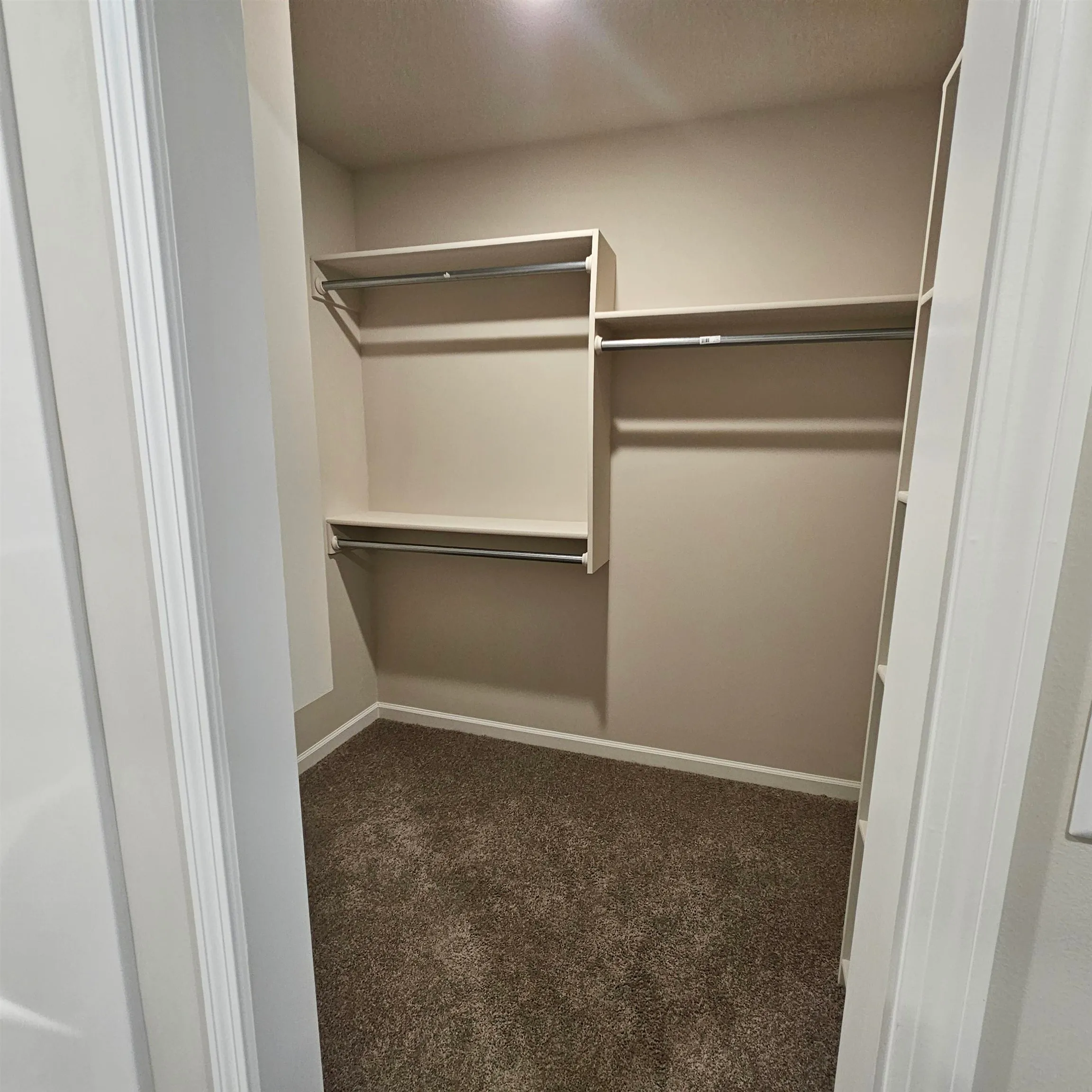 Valley Center, Kansas 67147, United States, 4 Bedrooms Bedrooms, ,3 BathroomsBathrooms,Residential,Active,47182