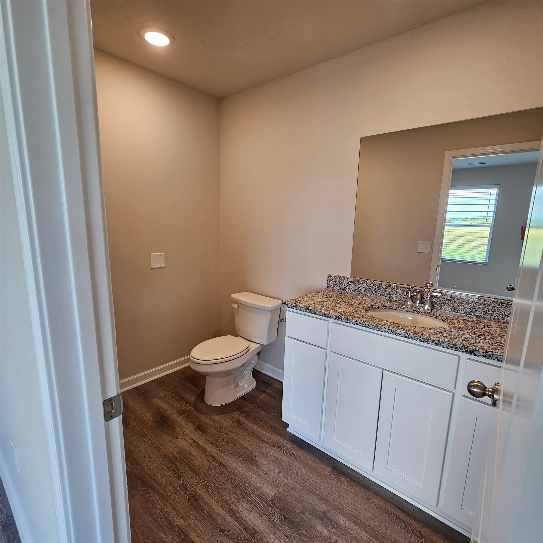 Valley Center, Kansas 67147, United States, 4 Bedrooms Bedrooms, ,3 BathroomsBathrooms,Residential,Active,47182