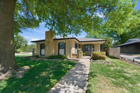 Homes For Sale - 2132 N Mccomas St<br/> Wichita, KS 67203