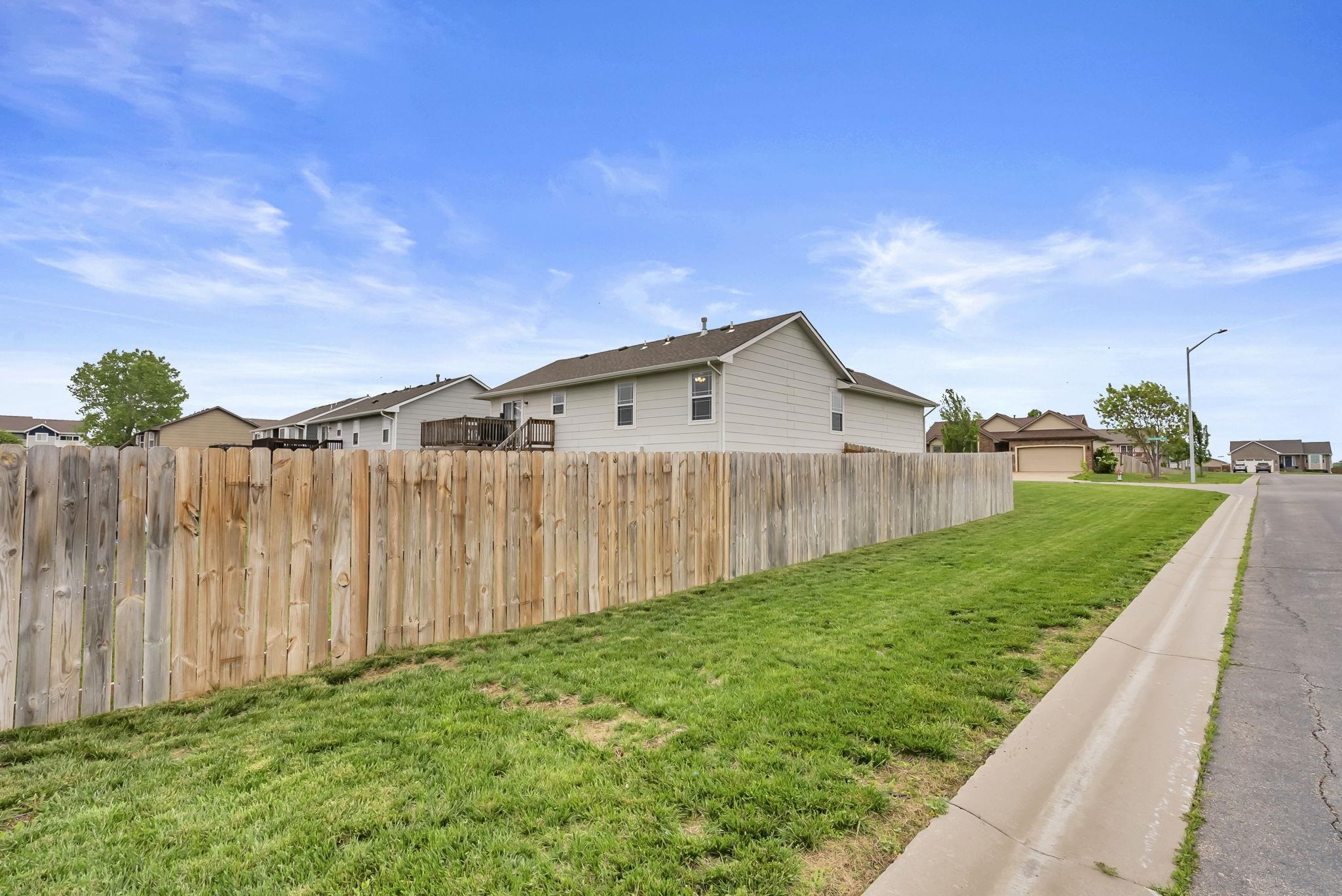 719 S Cherrywood Cir, Andover, Kansas image 32