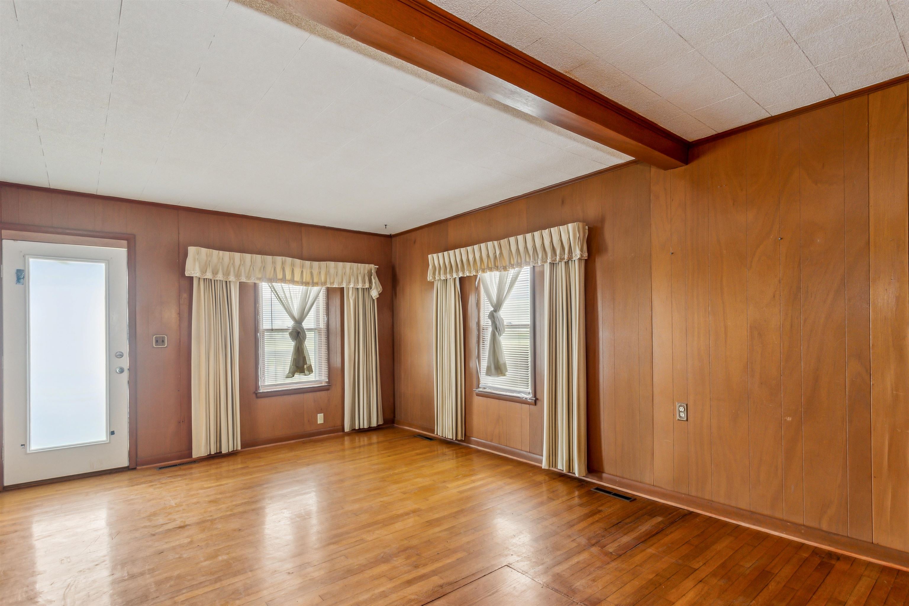 664 Santa Fe St, Augusta, Kansas image 6