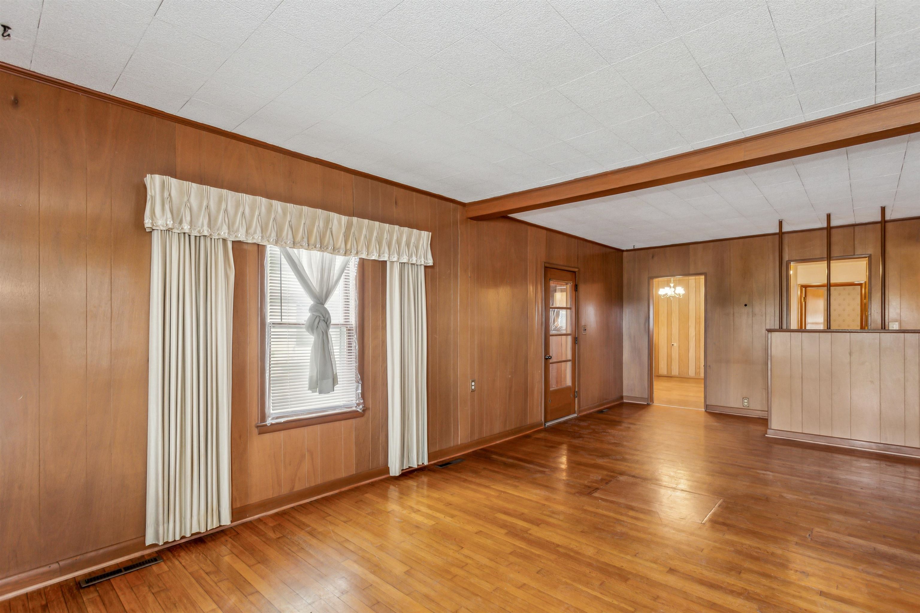 664 Santa Fe St, Augusta, Kansas image 4