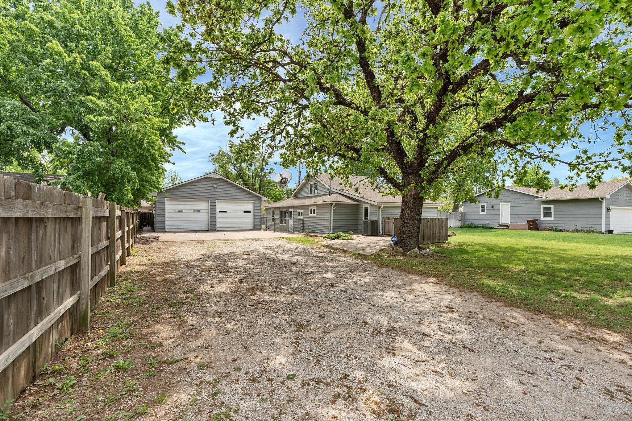 4527 W 12th St N St, Wichita, Kansas image 3