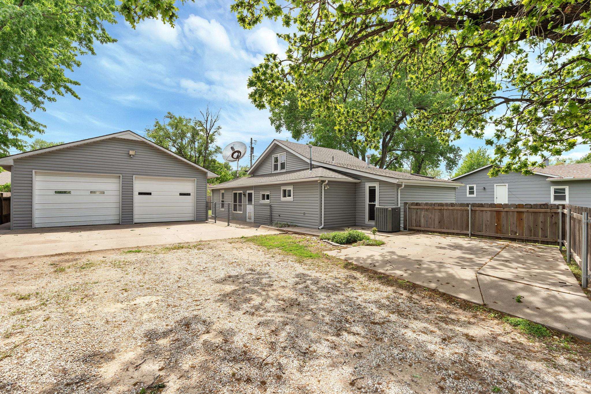 4527 W 12th St N St, Wichita, Kansas image 5