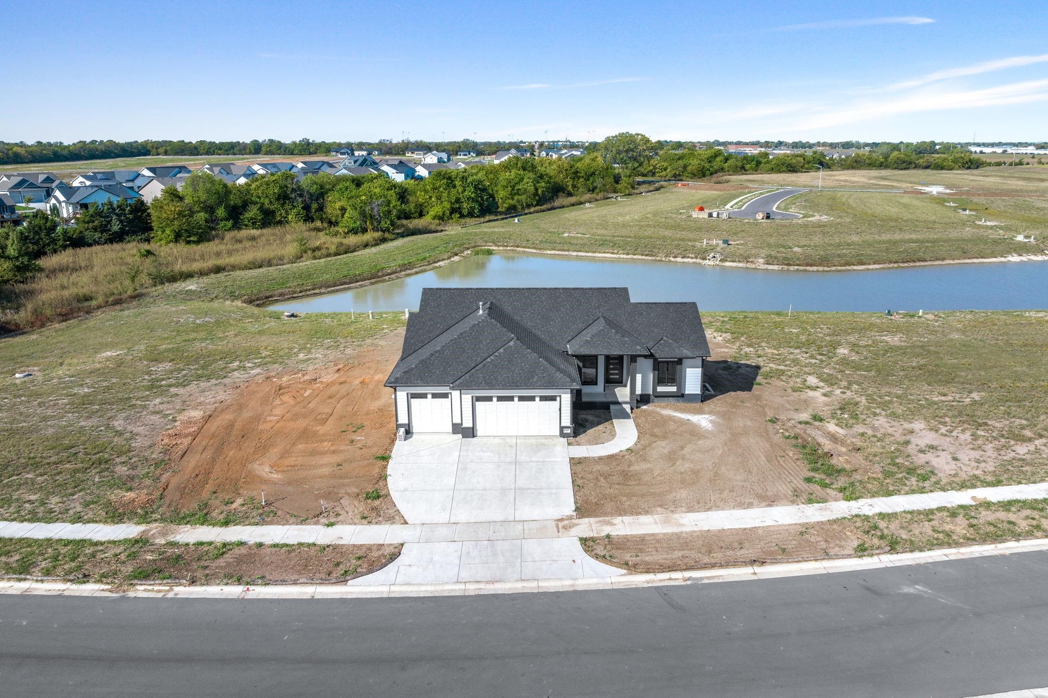 1457 W Cozy Hollow Ct, Goddard, Kansas image 2