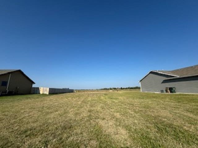 821 South Meadows Dr, Hesston, Kansas image 1