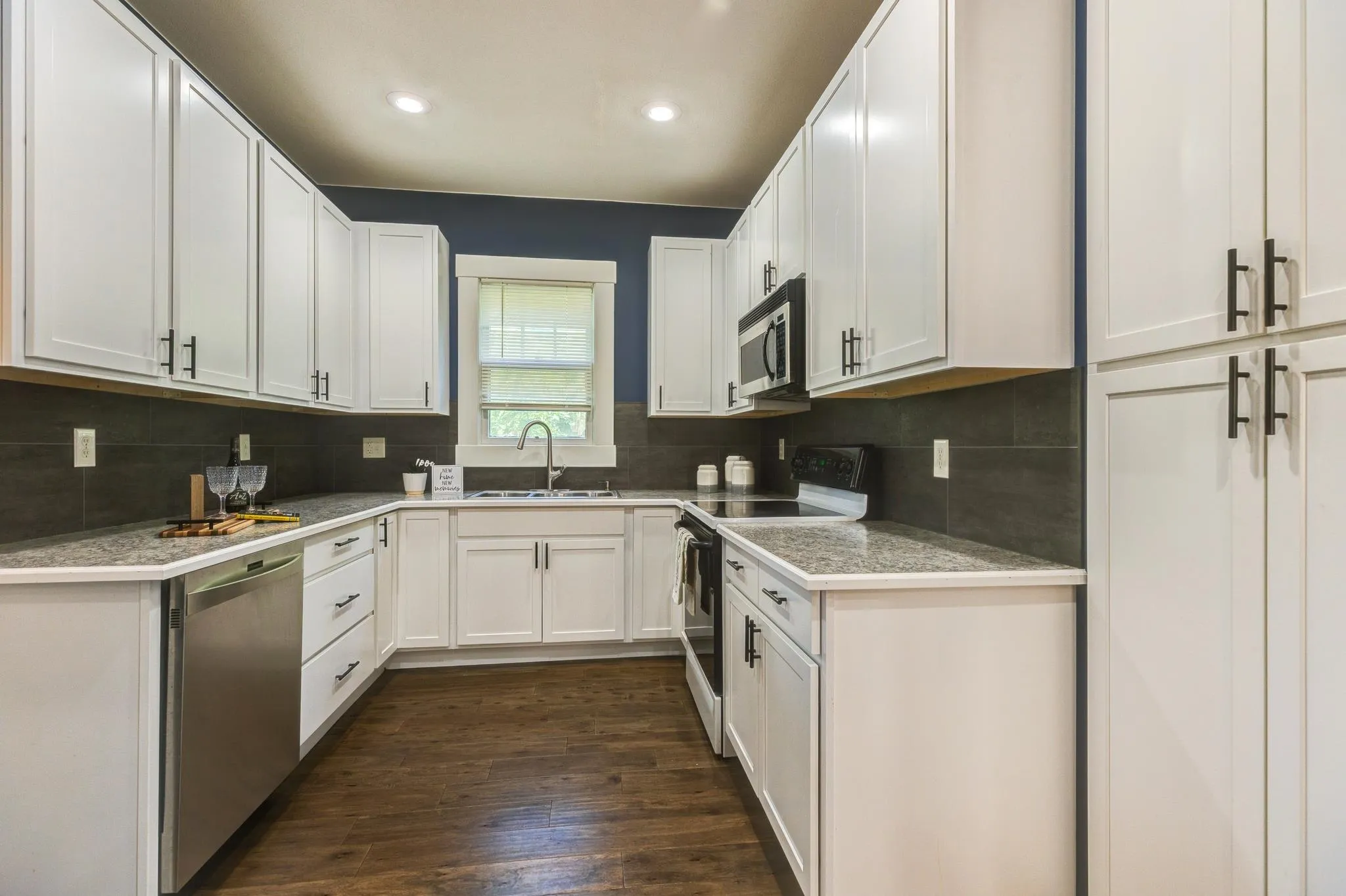 Salina, Kansas 67401, United States, 3 Bedrooms Bedrooms, ,2 BathroomsBathrooms,Residential,Active,155797