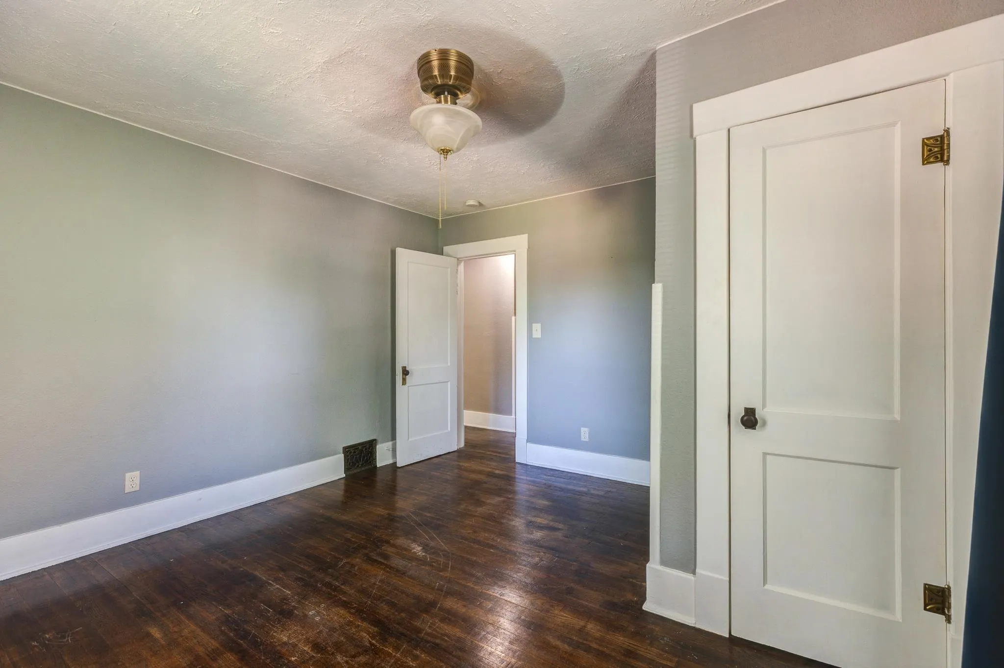 Salina, Kansas 67401, United States, 3 Bedrooms Bedrooms, ,2 BathroomsBathrooms,Residential,Active,155797