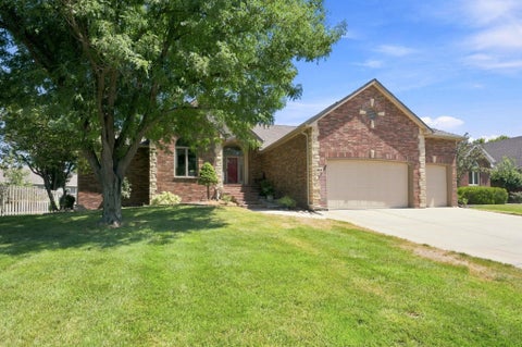 Homes For Sale - 11809 W Alderny Ct<br/> Wichita, KS 67212