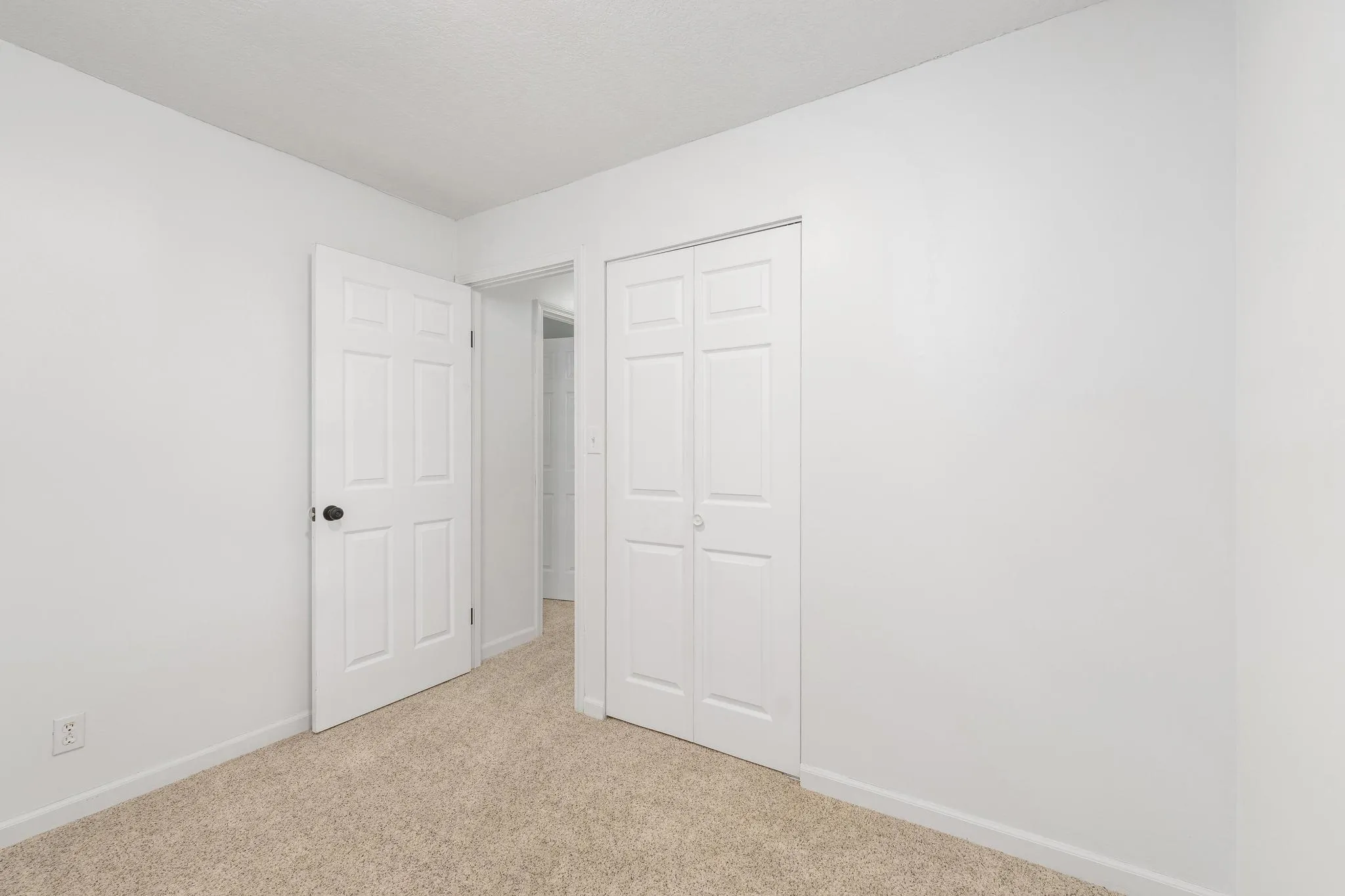 Wellington, Kansas 67152, United States, 3 Bedrooms Bedrooms, ,1 BathroomBathrooms,Residential,Active,139539