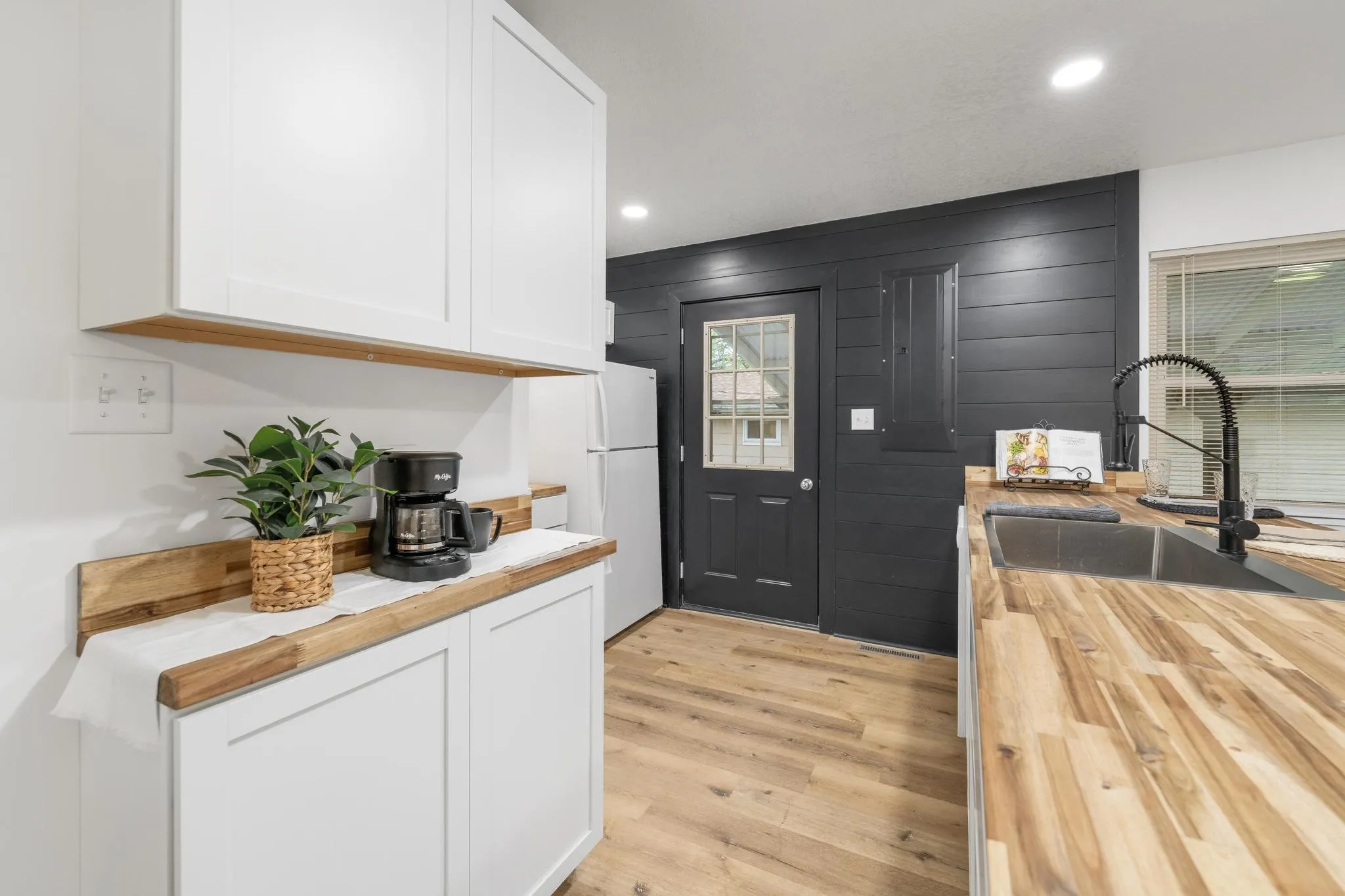 Wellington, Kansas 67152, United States, 3 Bedrooms Bedrooms, ,1 BathroomBathrooms,Residential,Active,139539