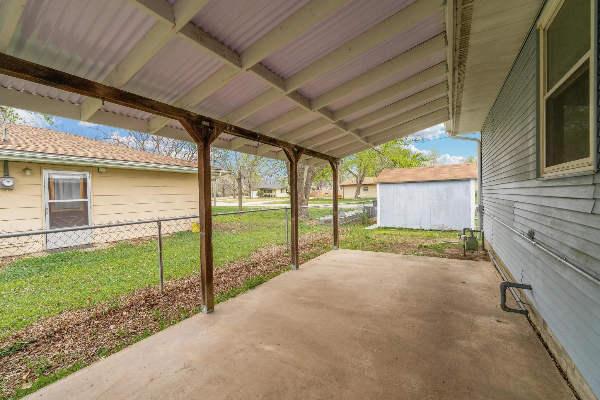 Wellington, Kansas 67152, United States, 3 Bedrooms Bedrooms, ,1 BathroomBathrooms,Residential,Active,139539