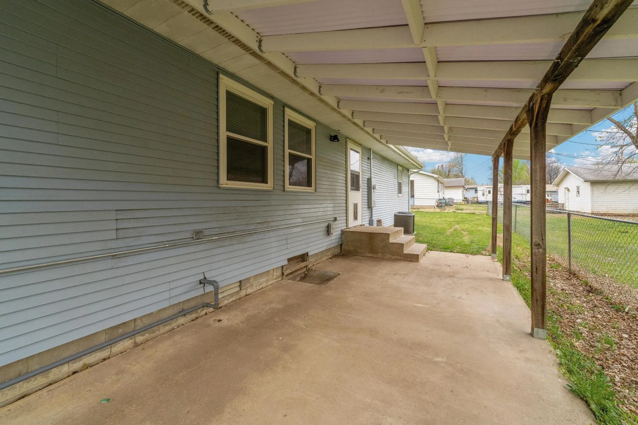 Wellington, Kansas 67152, United States, 3 Bedrooms Bedrooms, ,1 BathroomBathrooms,Residential,Active,139539