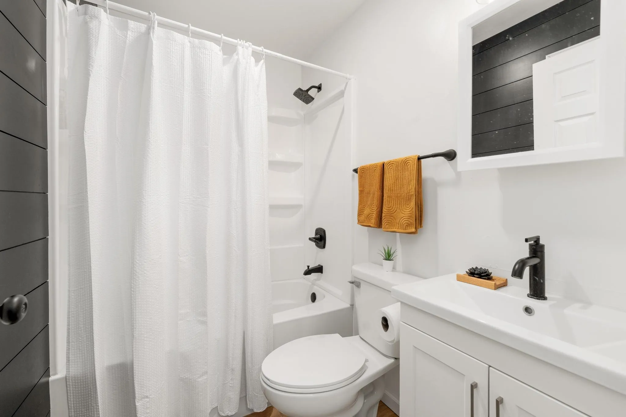 Wellington, Kansas 67152, United States, 3 Bedrooms Bedrooms, ,1 BathroomBathrooms,Residential,Active,139539