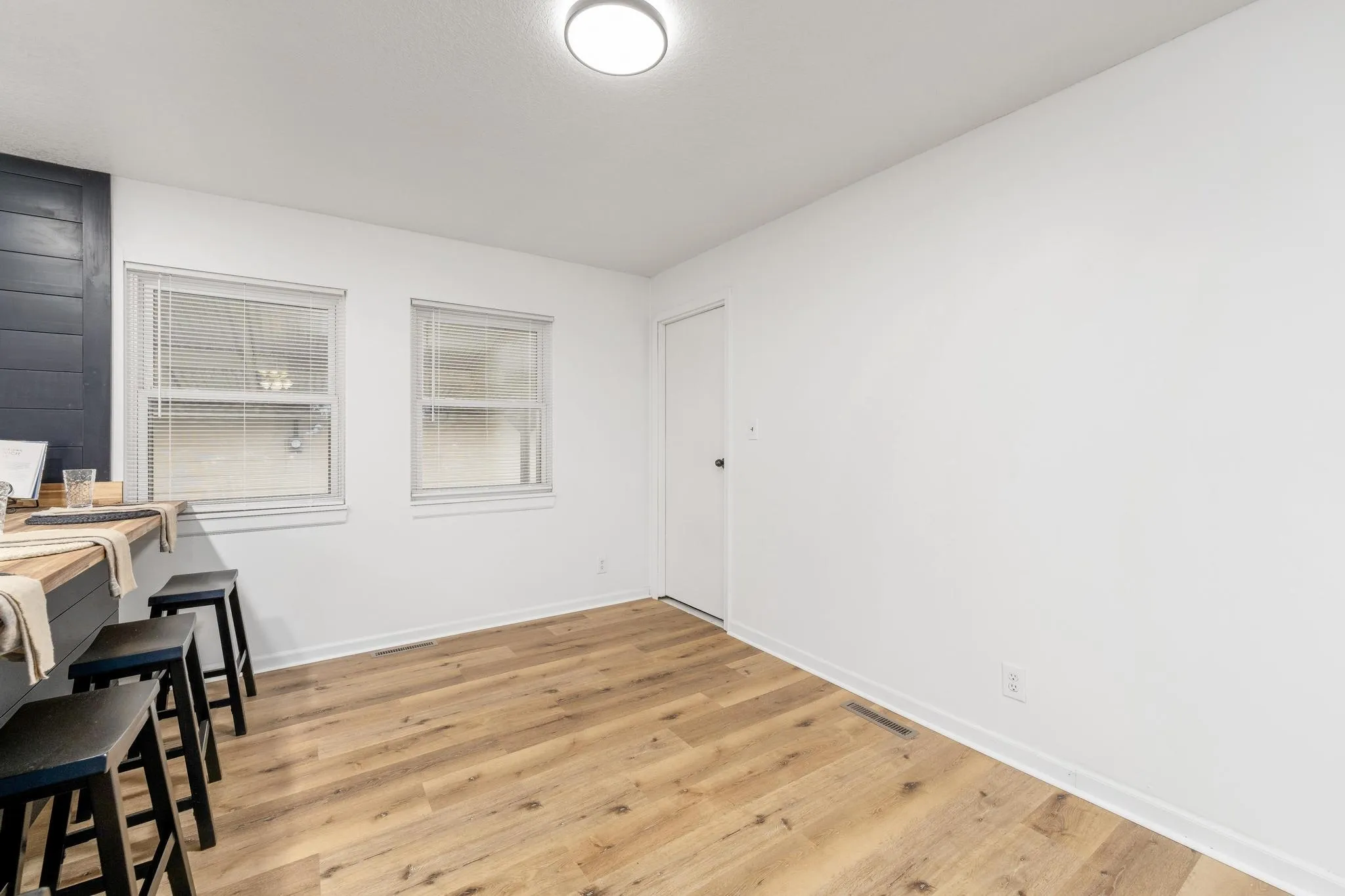 Wellington, Kansas 67152, United States, 3 Bedrooms Bedrooms, ,1 BathroomBathrooms,Residential,Active,139539