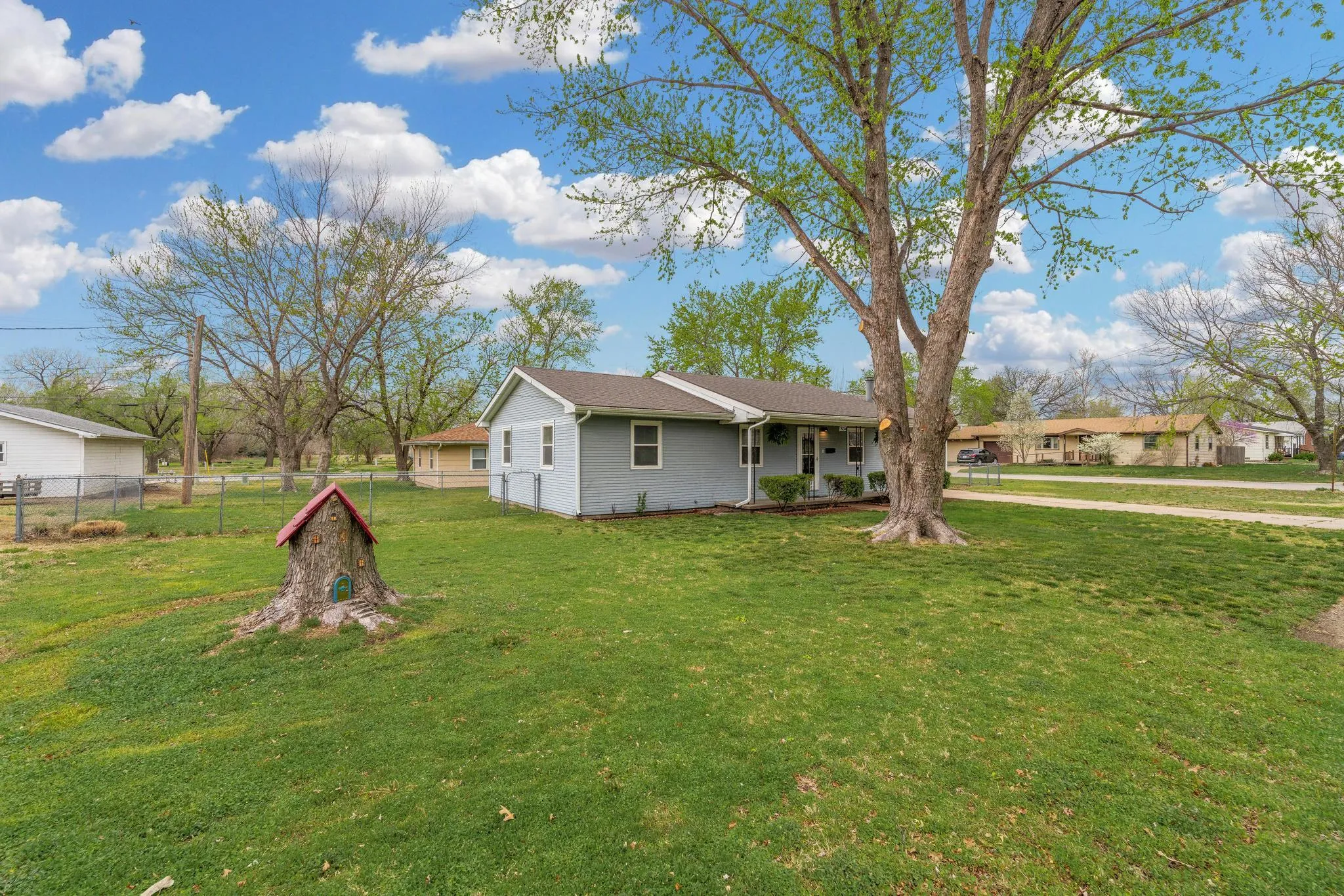 Wellington, Kansas 67152, United States, 3 Bedrooms Bedrooms, ,1 BathroomBathrooms,Residential,Active,139539