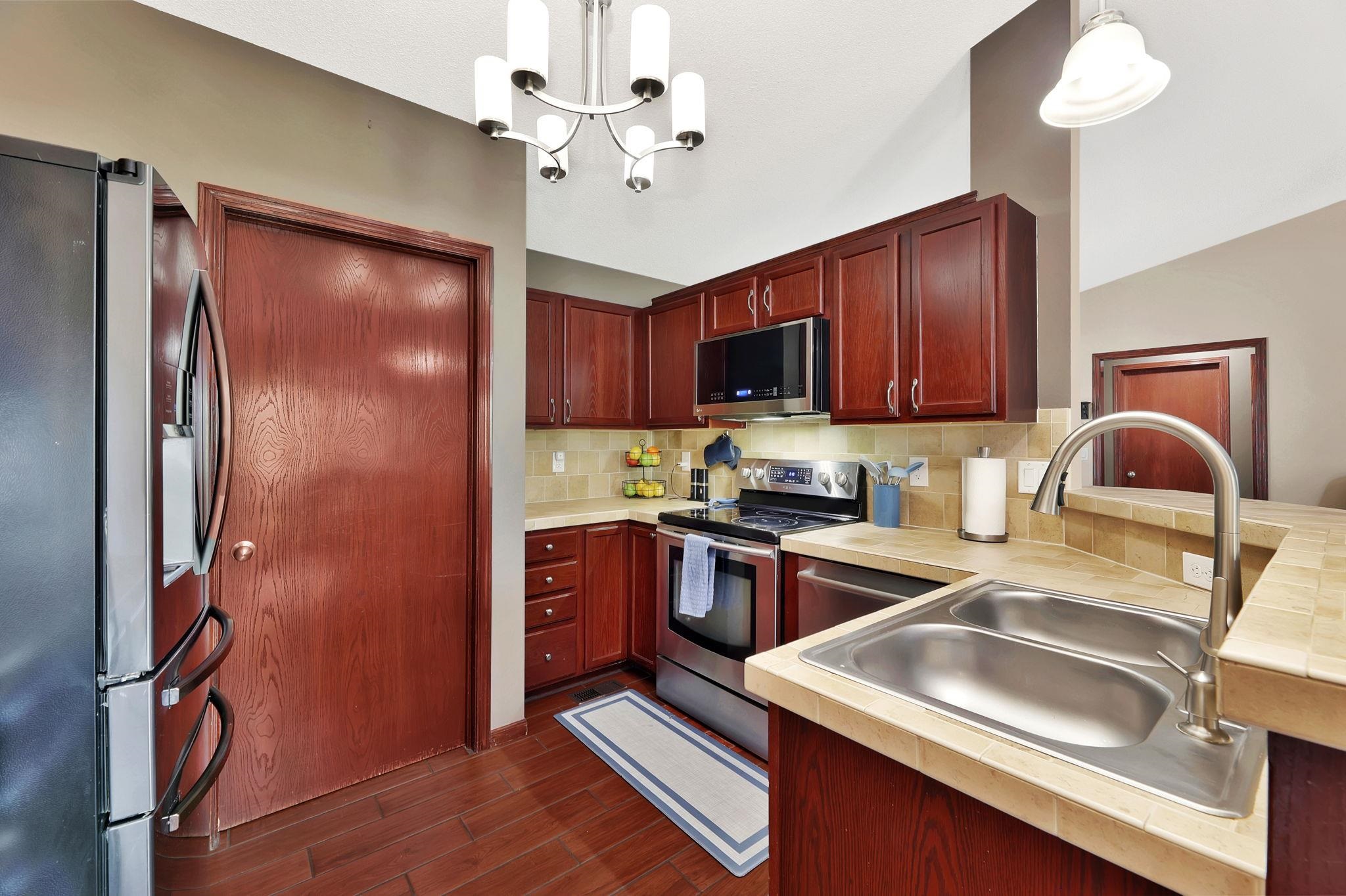 12033 W Grant Ct, Wichita, Kansas image 8