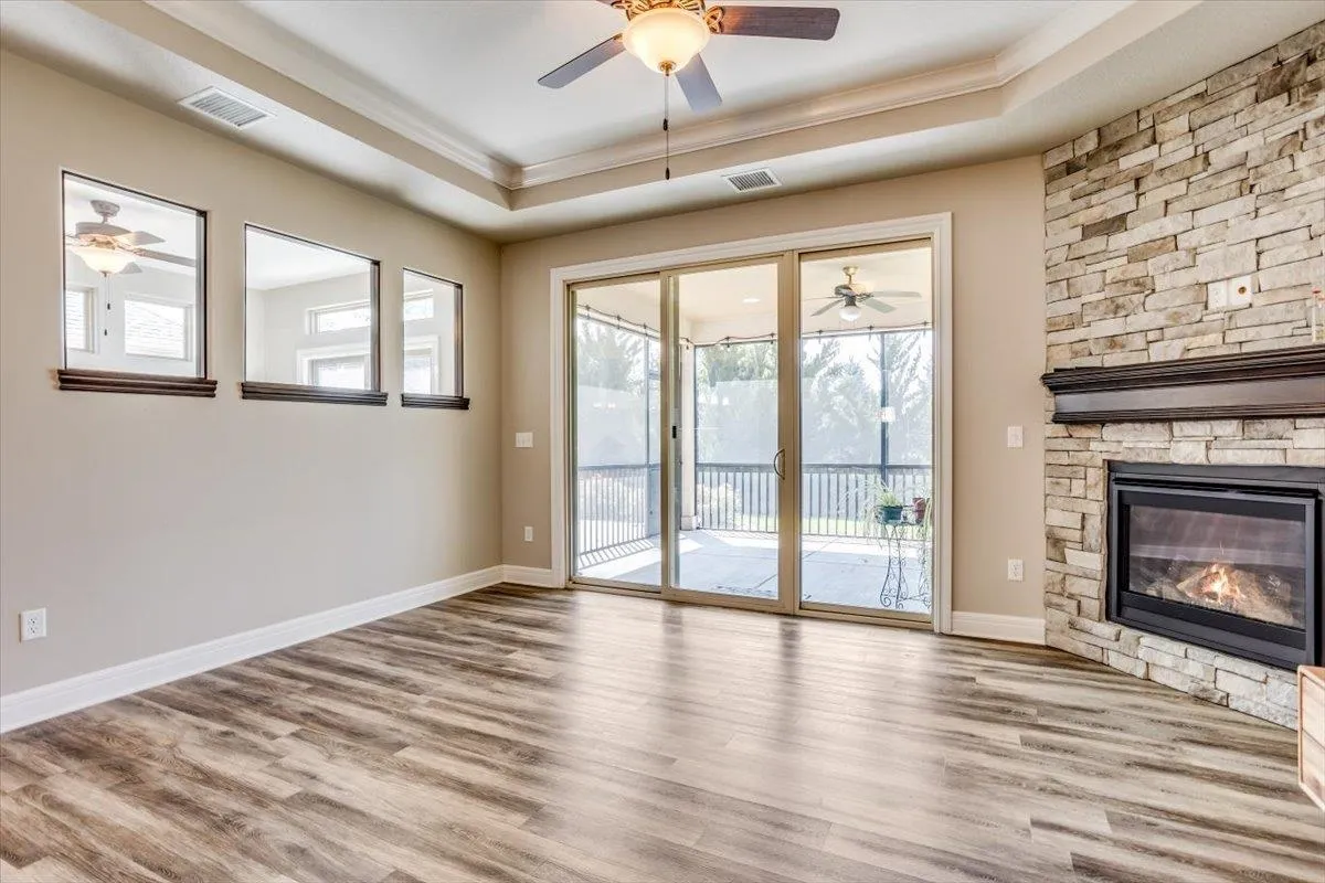 Derby, Kansas 67037, United States, 2 Bedrooms Bedrooms, ,2 BathroomsBathrooms,Residential,Pending,44491