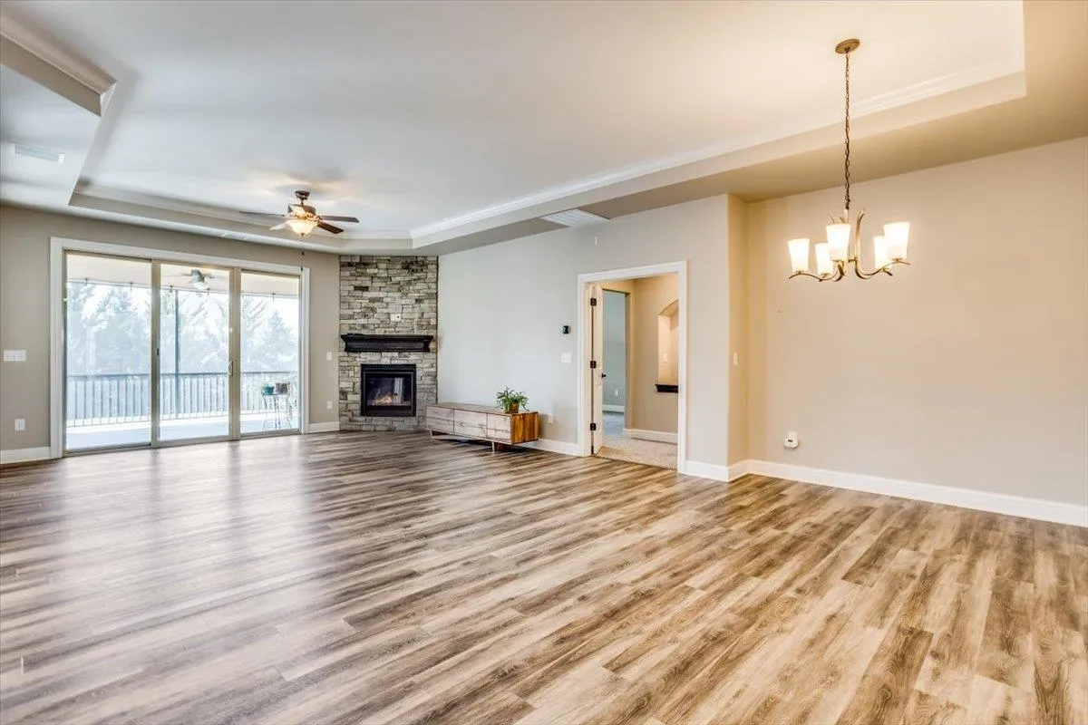 Derby, Kansas 67037, United States, 2 Bedrooms Bedrooms, ,2 BathroomsBathrooms,Residential,Pending,44491