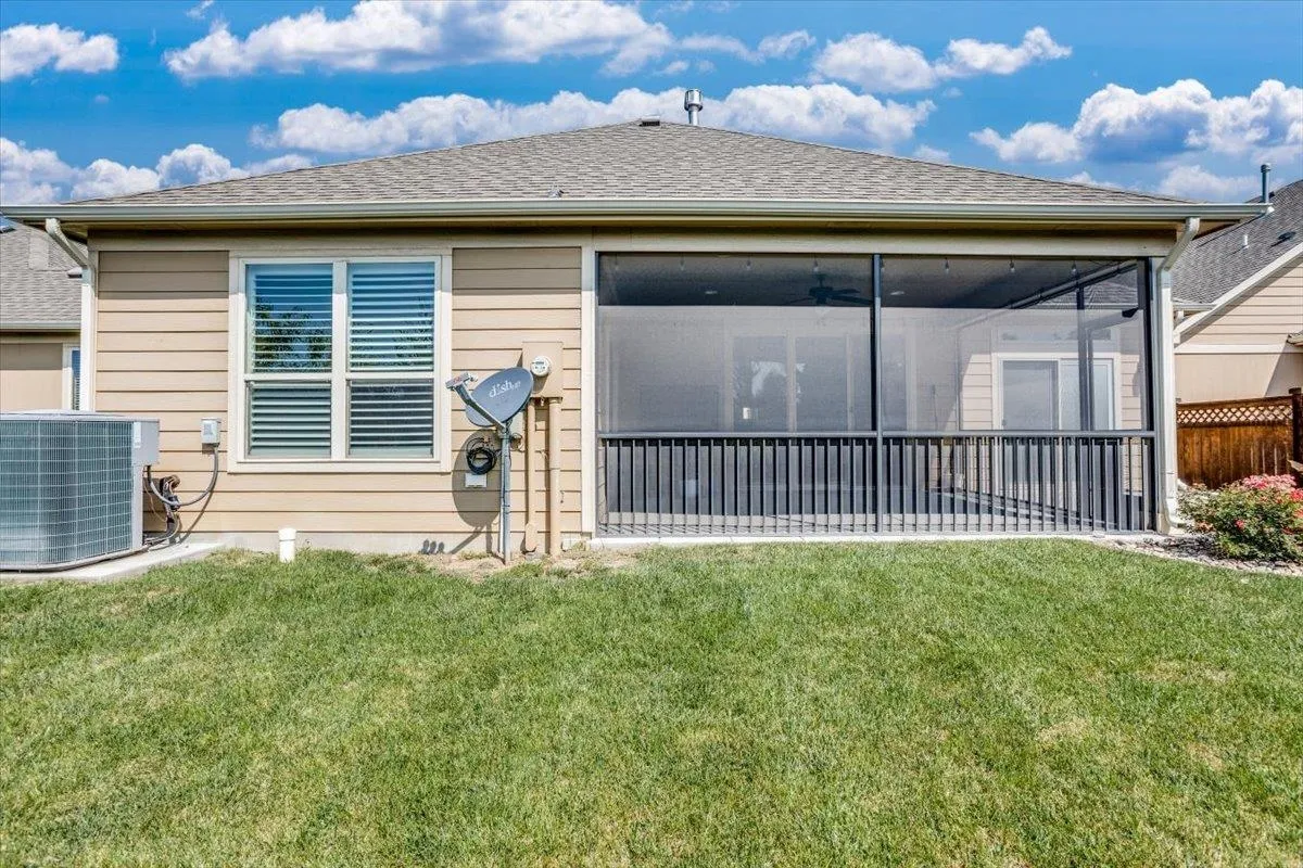 Derby, Kansas 67037, United States, 2 Bedrooms Bedrooms, ,2 BathroomsBathrooms,Residential,Pending,44491