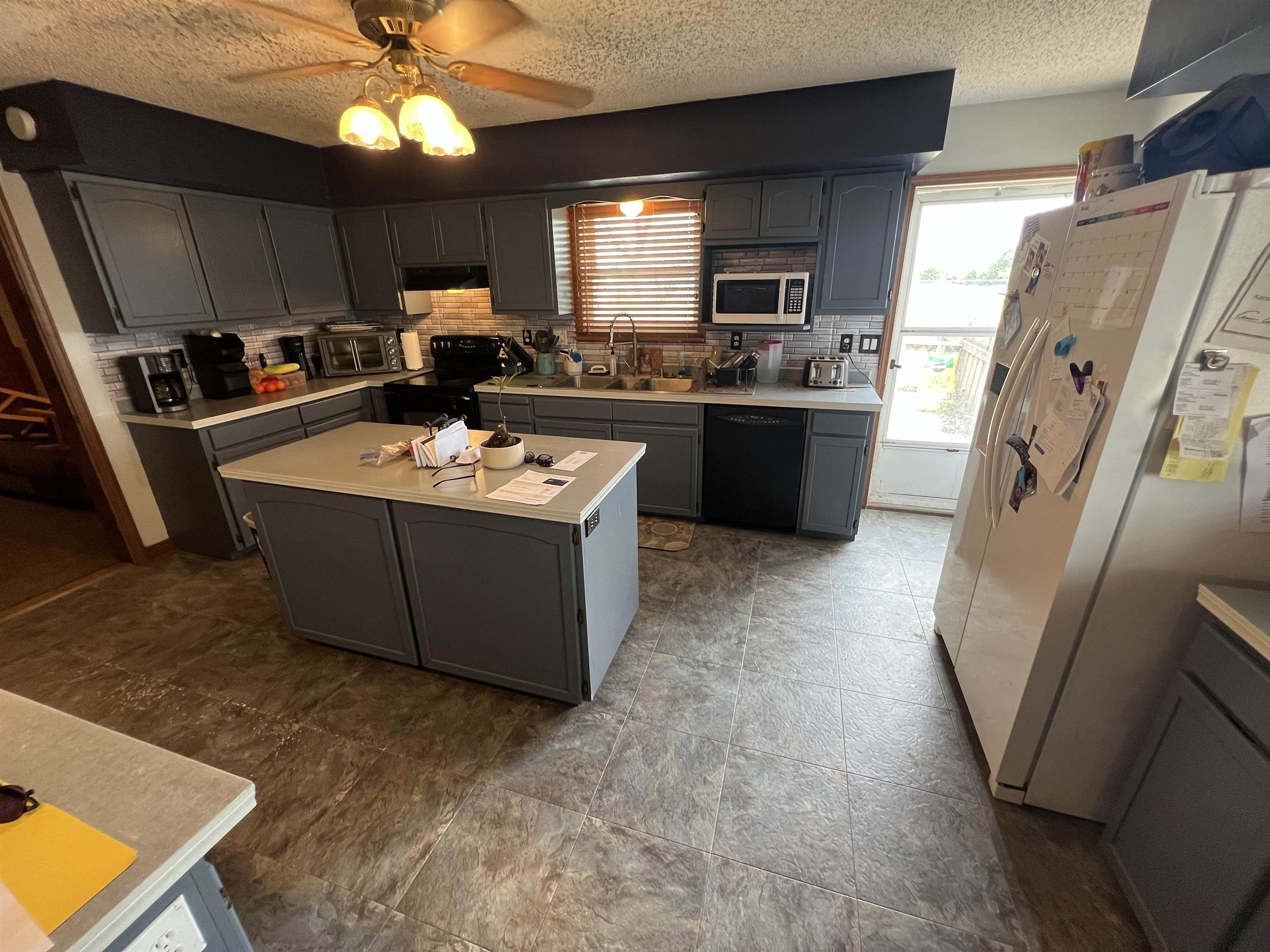 205 N County Rd, Holyrood, Kansas image 6