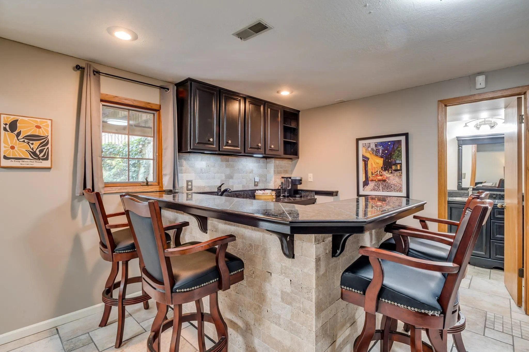 Derby, Kansas 67037, United States, 4 Bedrooms Bedrooms, ,4 BathroomsBathrooms,Residential,Pending,135083