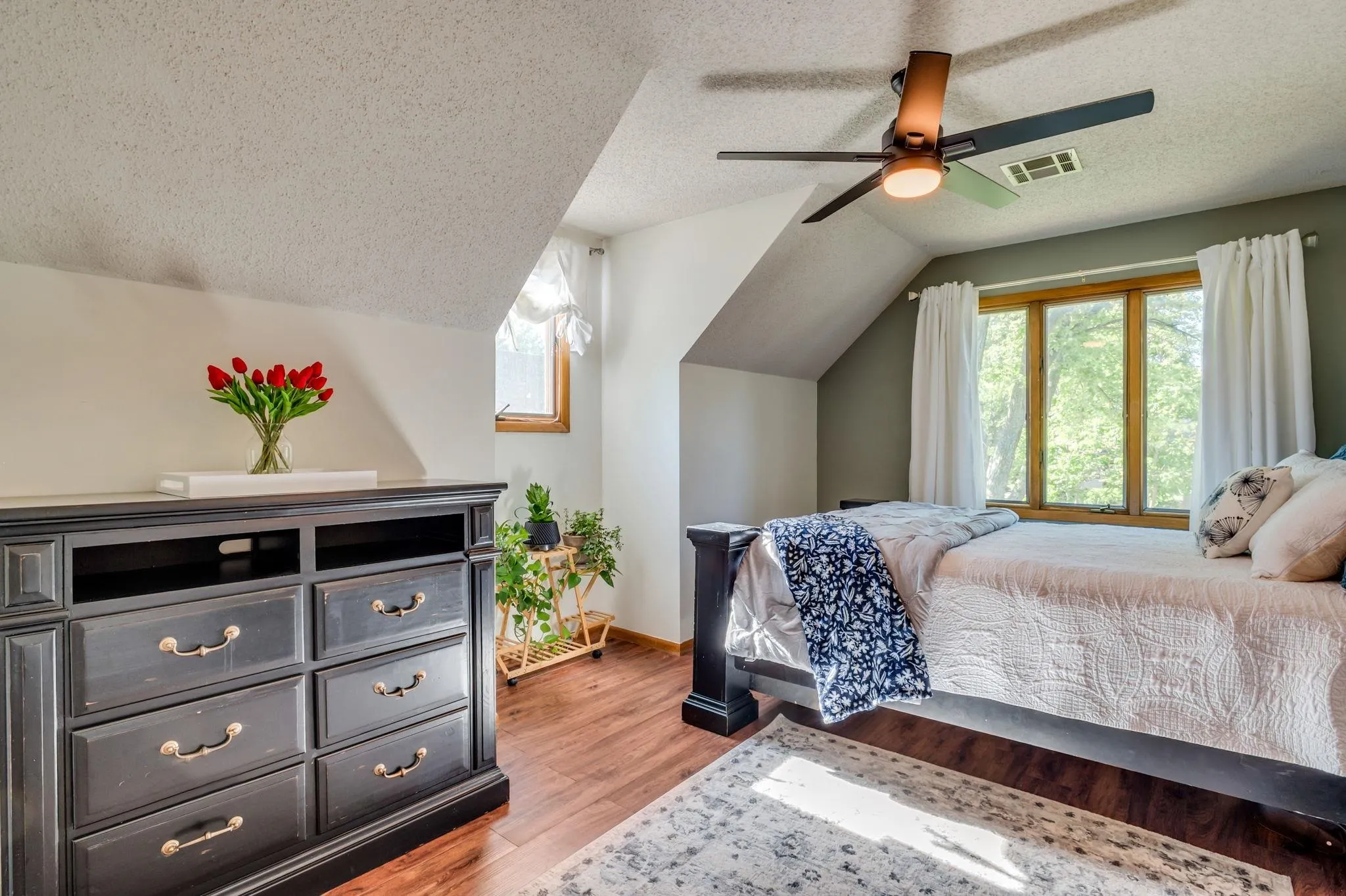 Derby, Kansas 67037, United States, 4 Bedrooms Bedrooms, ,4 BathroomsBathrooms,Residential,Pending,135083