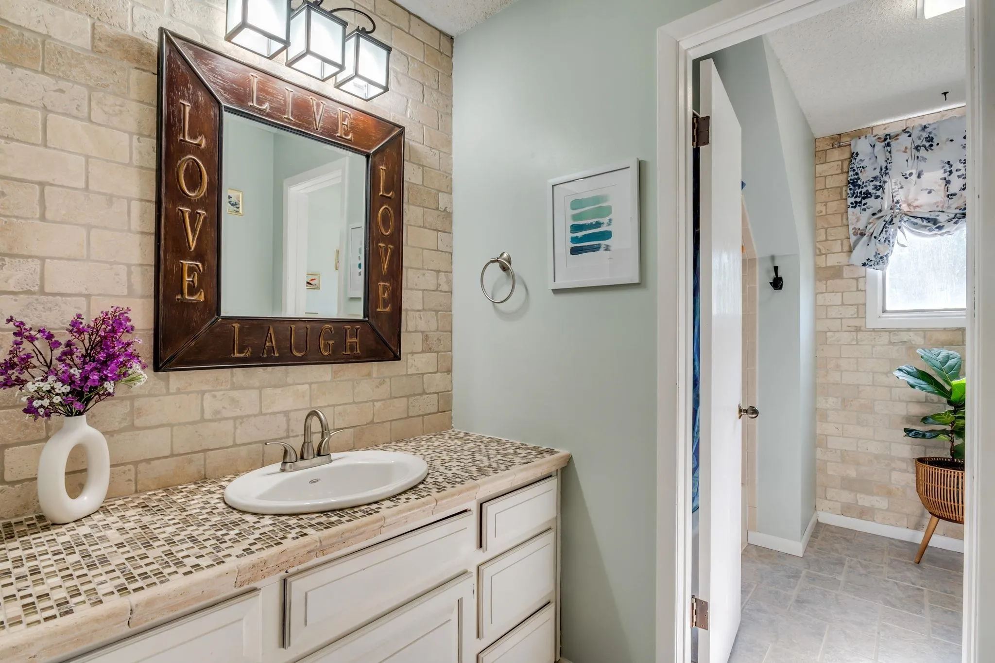 Derby, Kansas 67037, United States, 4 Bedrooms Bedrooms, ,4 BathroomsBathrooms,Residential,Pending,135083