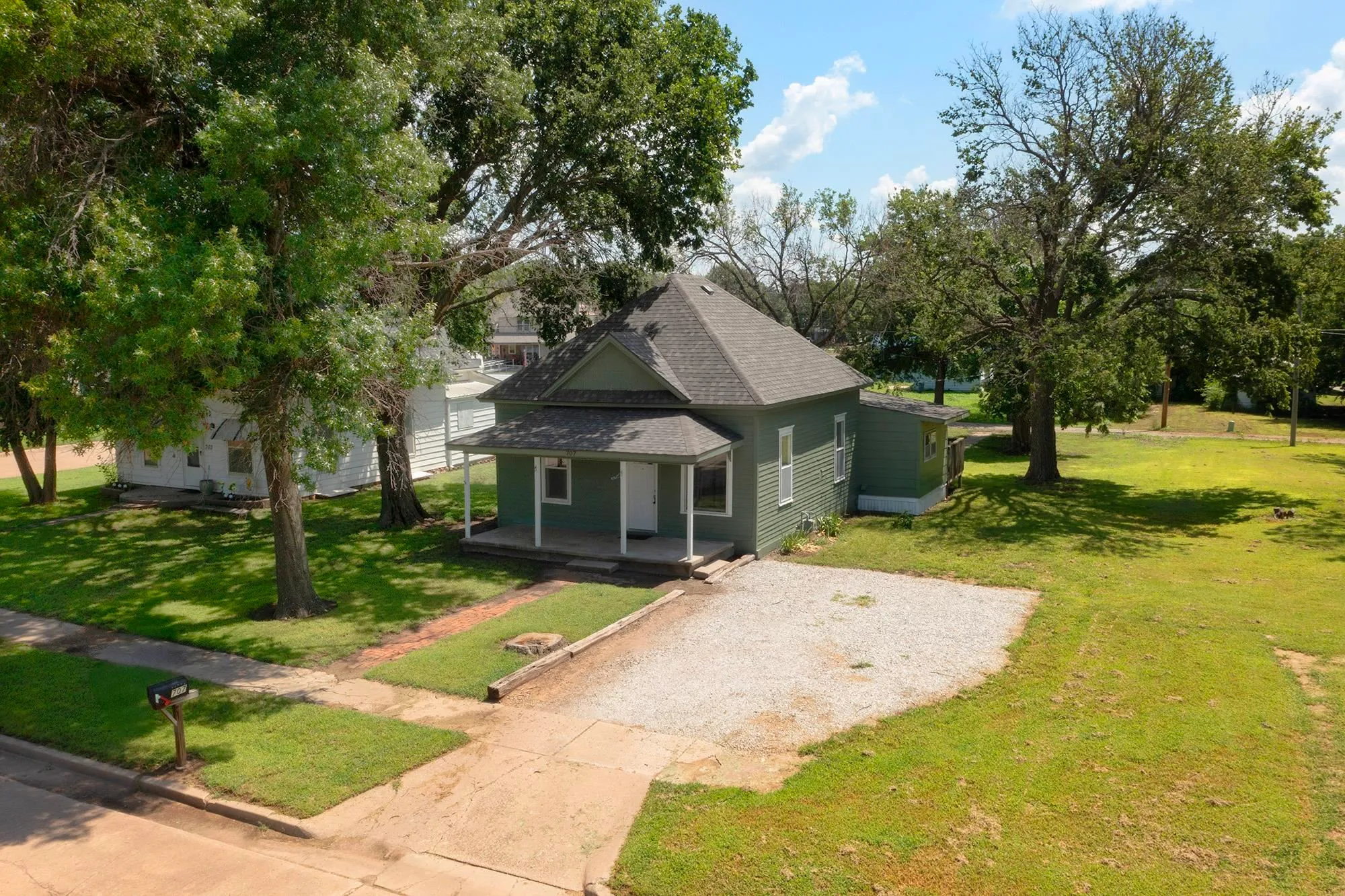 Wellington, Kansas 67152, United States, 2 Bedrooms Bedrooms, ,1 BathroomBathrooms,Residential,Active,139538