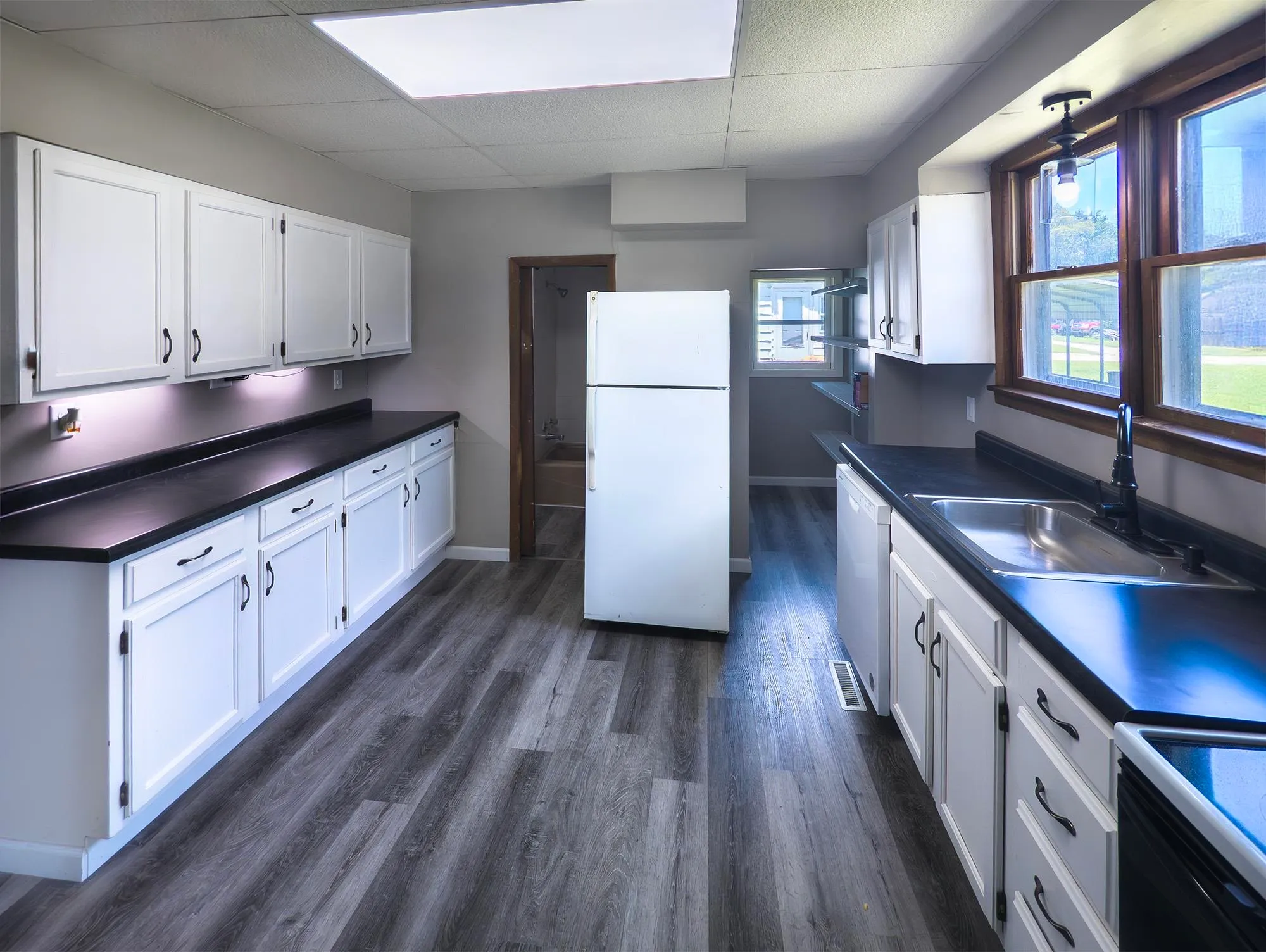 Wellington, Kansas 67152, United States, 2 Bedrooms Bedrooms, ,1 BathroomBathrooms,Residential,Active,139538