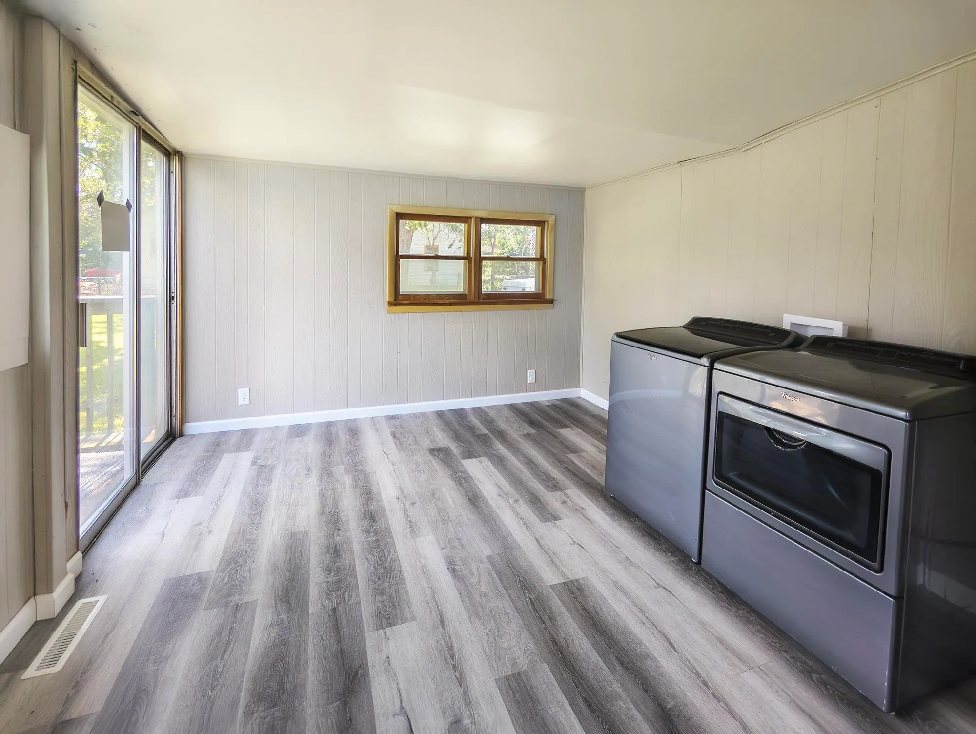 Wellington, Kansas 67152, United States, 2 Bedrooms Bedrooms, ,1 BathroomBathrooms,Residential,Active,139538