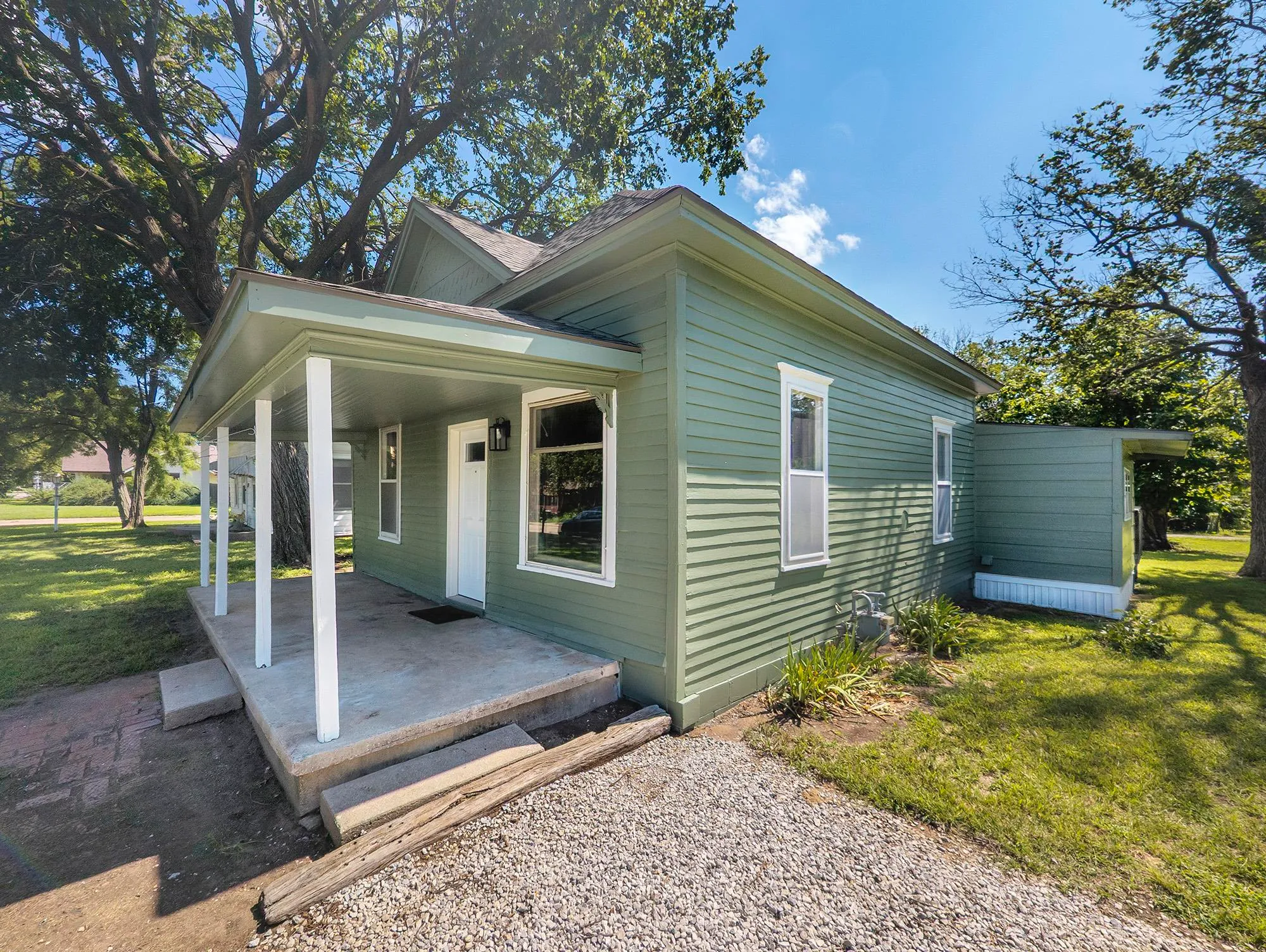 Wellington, Kansas 67152, United States, 2 Bedrooms Bedrooms, ,1 BathroomBathrooms,Residential,Active,139538