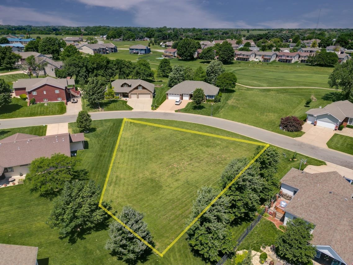 607 Quail Nest Rd, Winfield, Kansas image 1