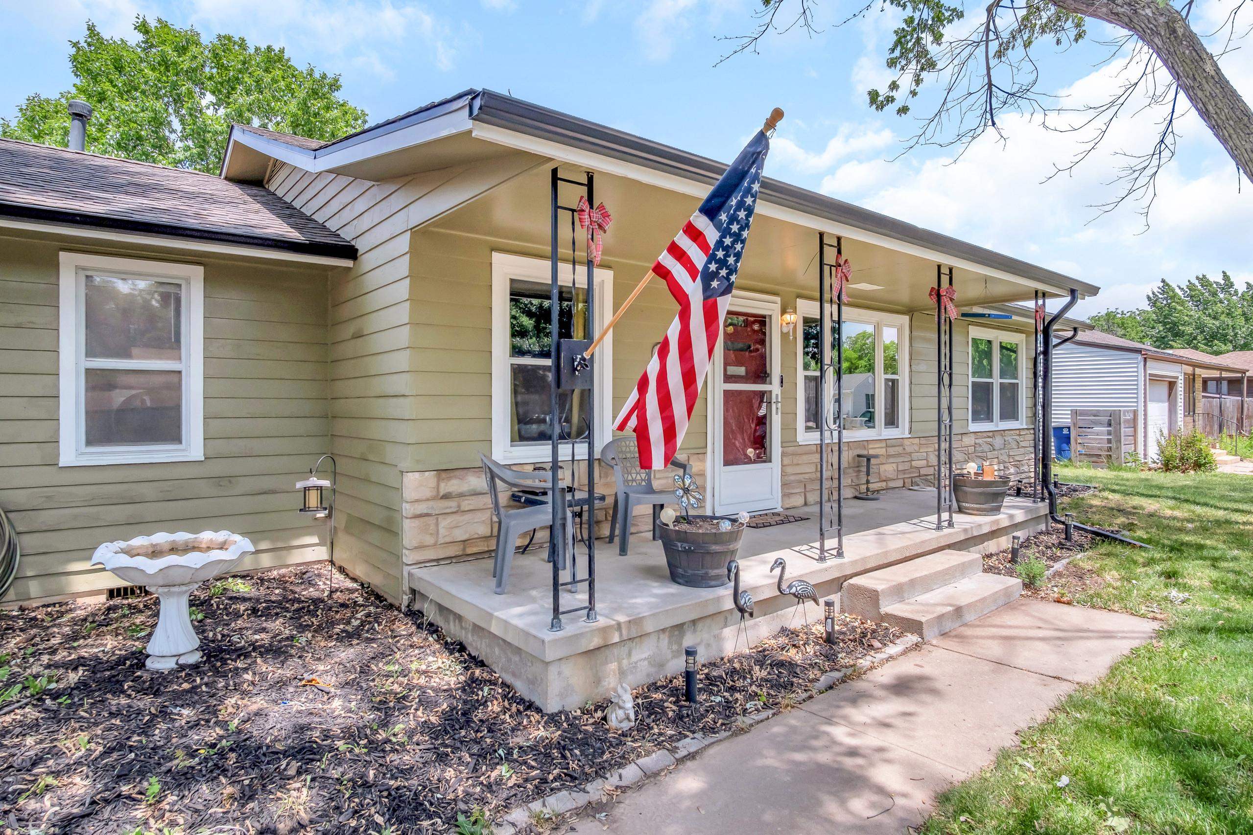 1408 Willow Rd, Newton, Kansas image 3