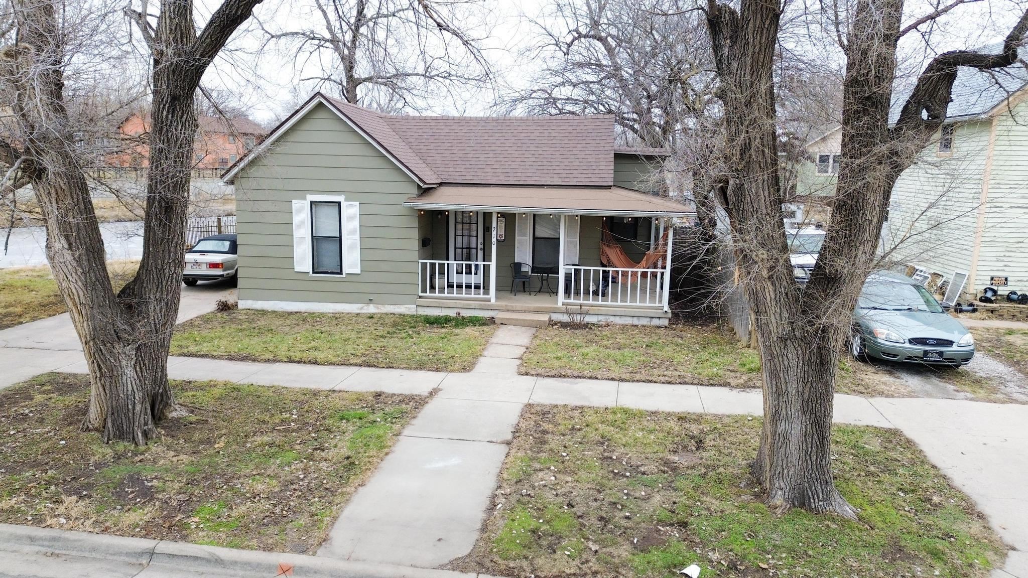 210 W 10th St, Newton, Kansas image 18