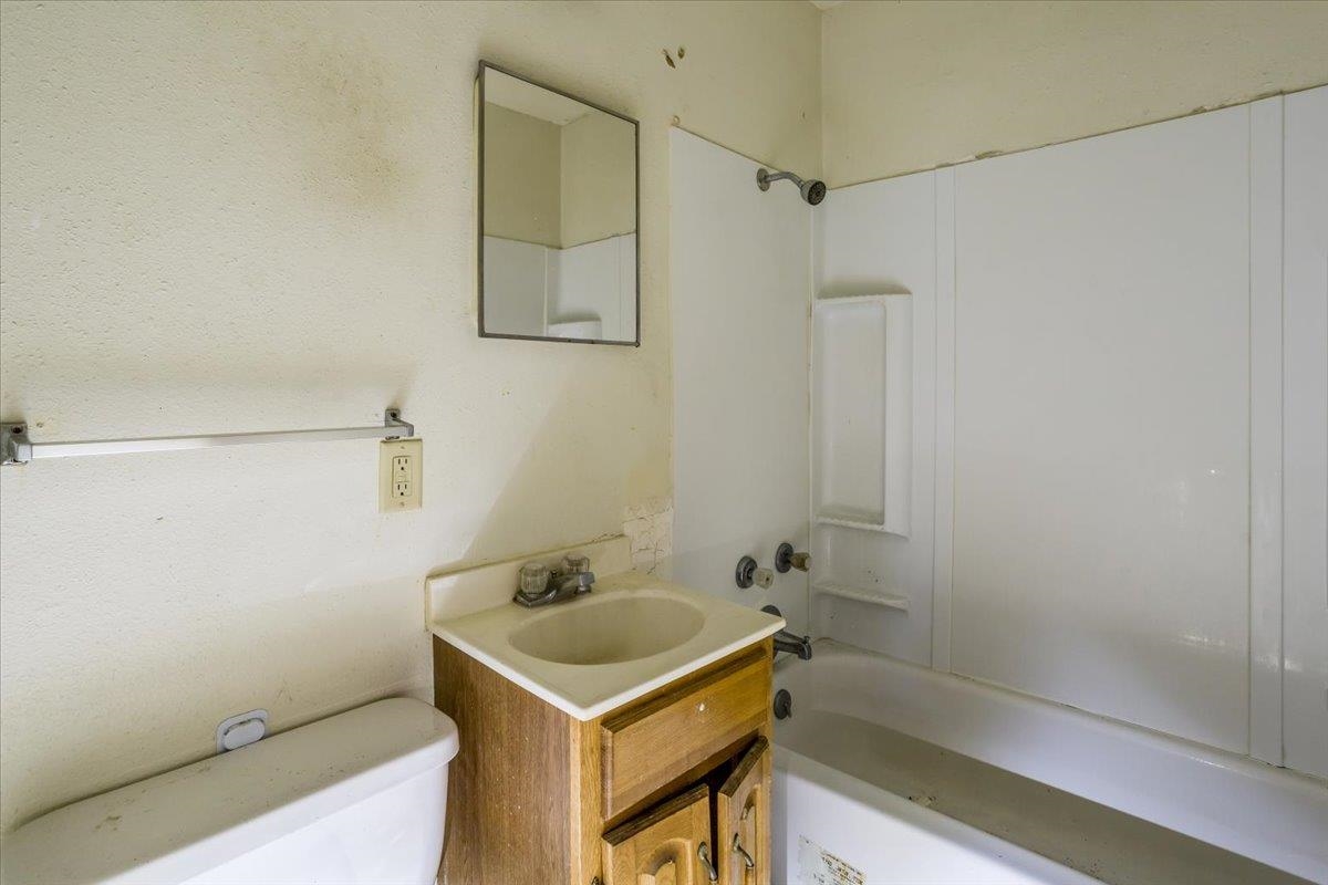 2344 N Poplar Ave, Wichita, Kansas image 7