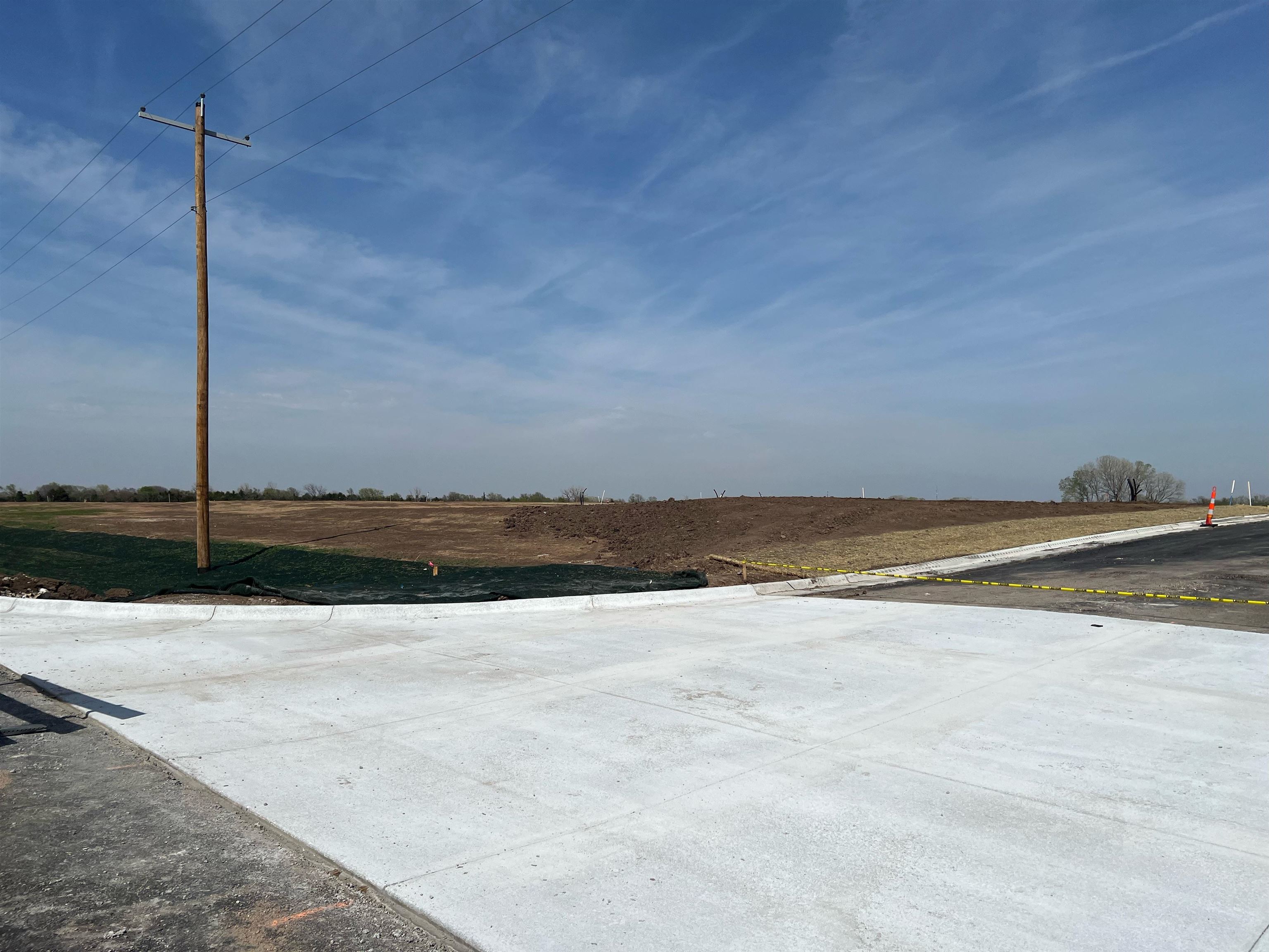 1427 N Garnet Ct, Mulvane, Kansas image 1