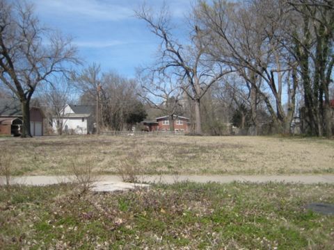 Vacant Land For Sale - 320 E 4th St<br/> Harvey County, Newton, KS 67114