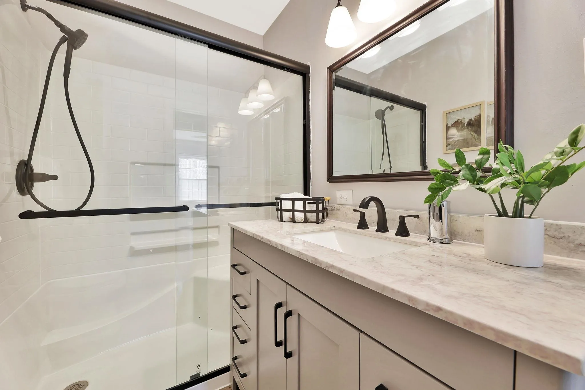 Wichita, Kansas 67211, United States, 3 Bedrooms Bedrooms, ,1 BathroomBathrooms,Residential,Pending,30020