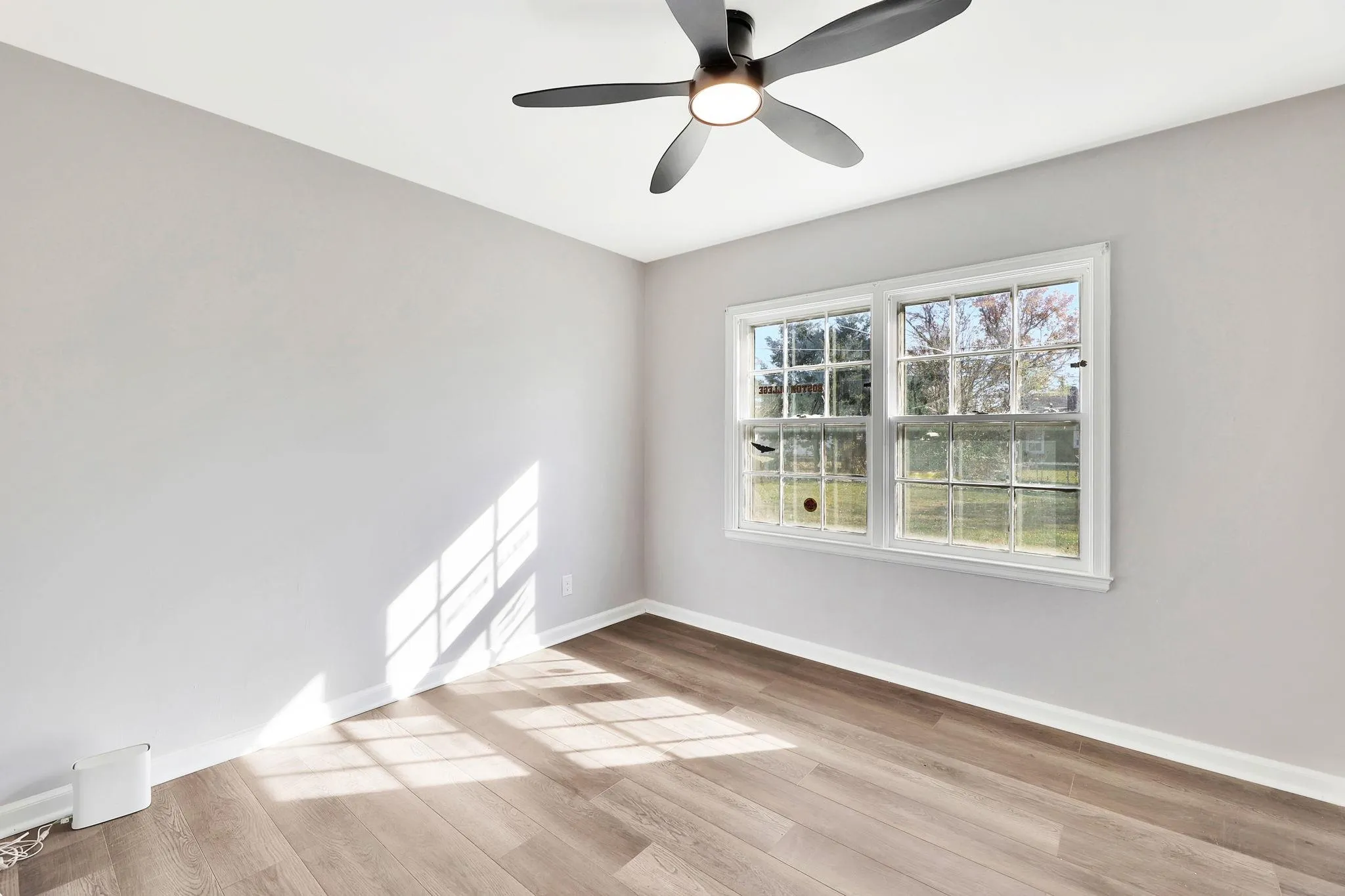 Wichita, Kansas 67211, United States, 3 Bedrooms Bedrooms, ,1 BathroomBathrooms,Residential,Pending,30020