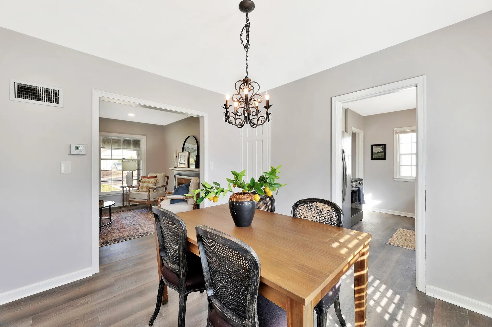 Wichita, Kansas 67211, United States, 3 Bedrooms Bedrooms, ,1 BathroomBathrooms,Residential,Pending,30020