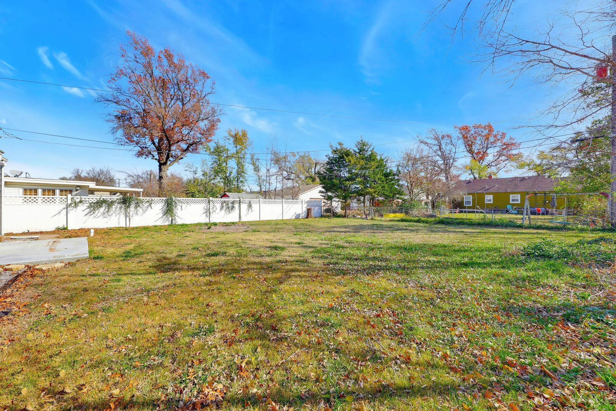 Wichita, Kansas 67211, United States, 3 Bedrooms Bedrooms, ,1 BathroomBathrooms,Residential,Pending,30020