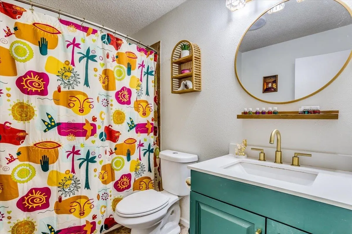 Wichita, Kansas 67209, United States, 2 Bedrooms Bedrooms, ,2 BathroomsBathrooms,Residential,Pending,82638